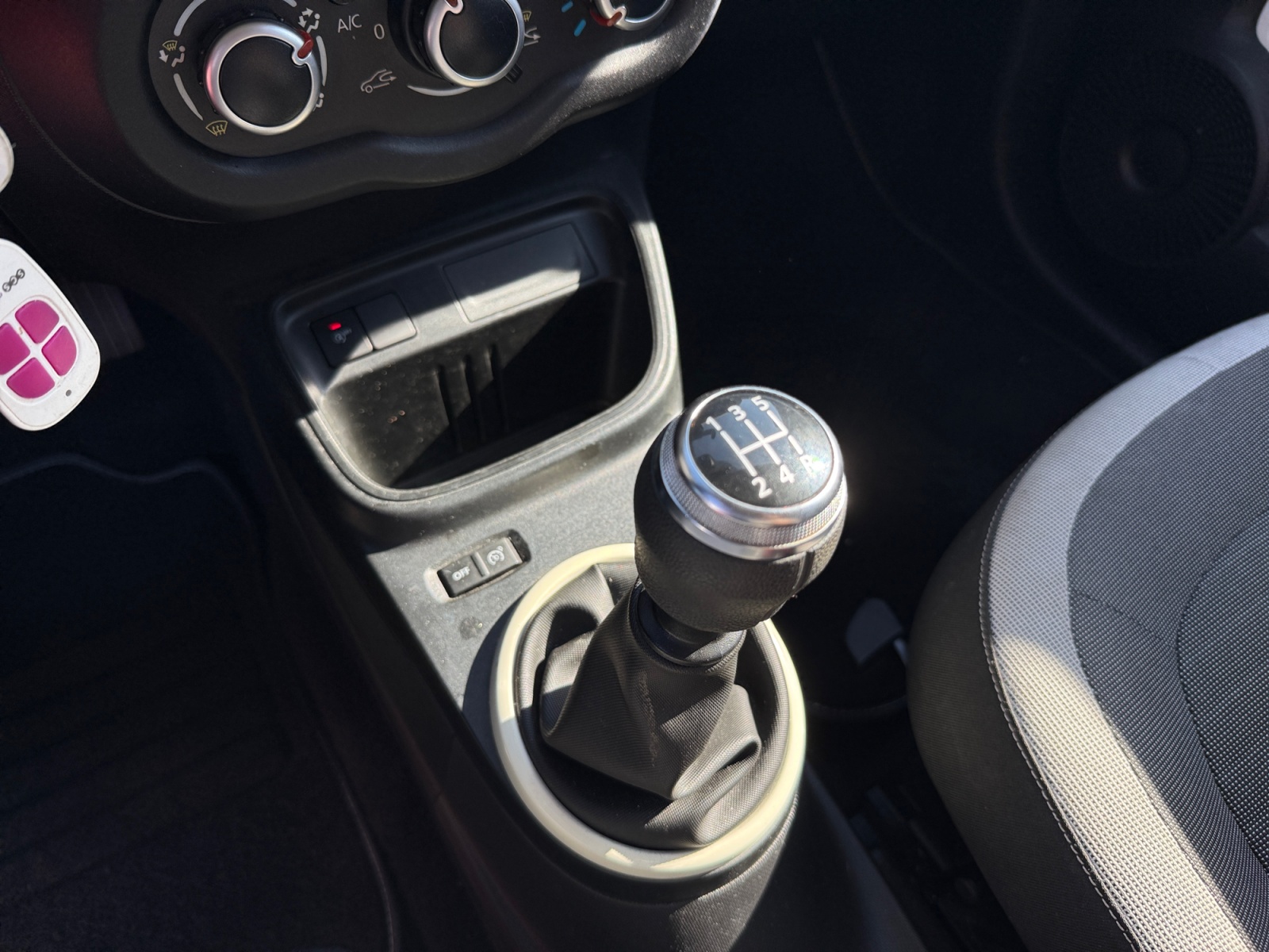 Renault Twingo 19