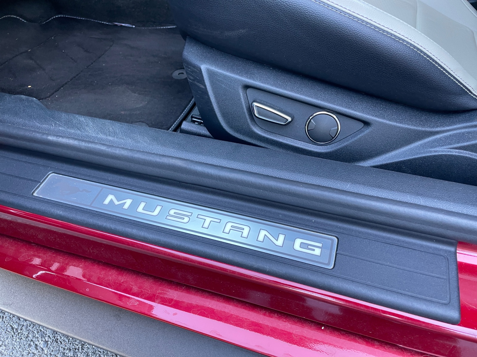 Ford Mustang 17