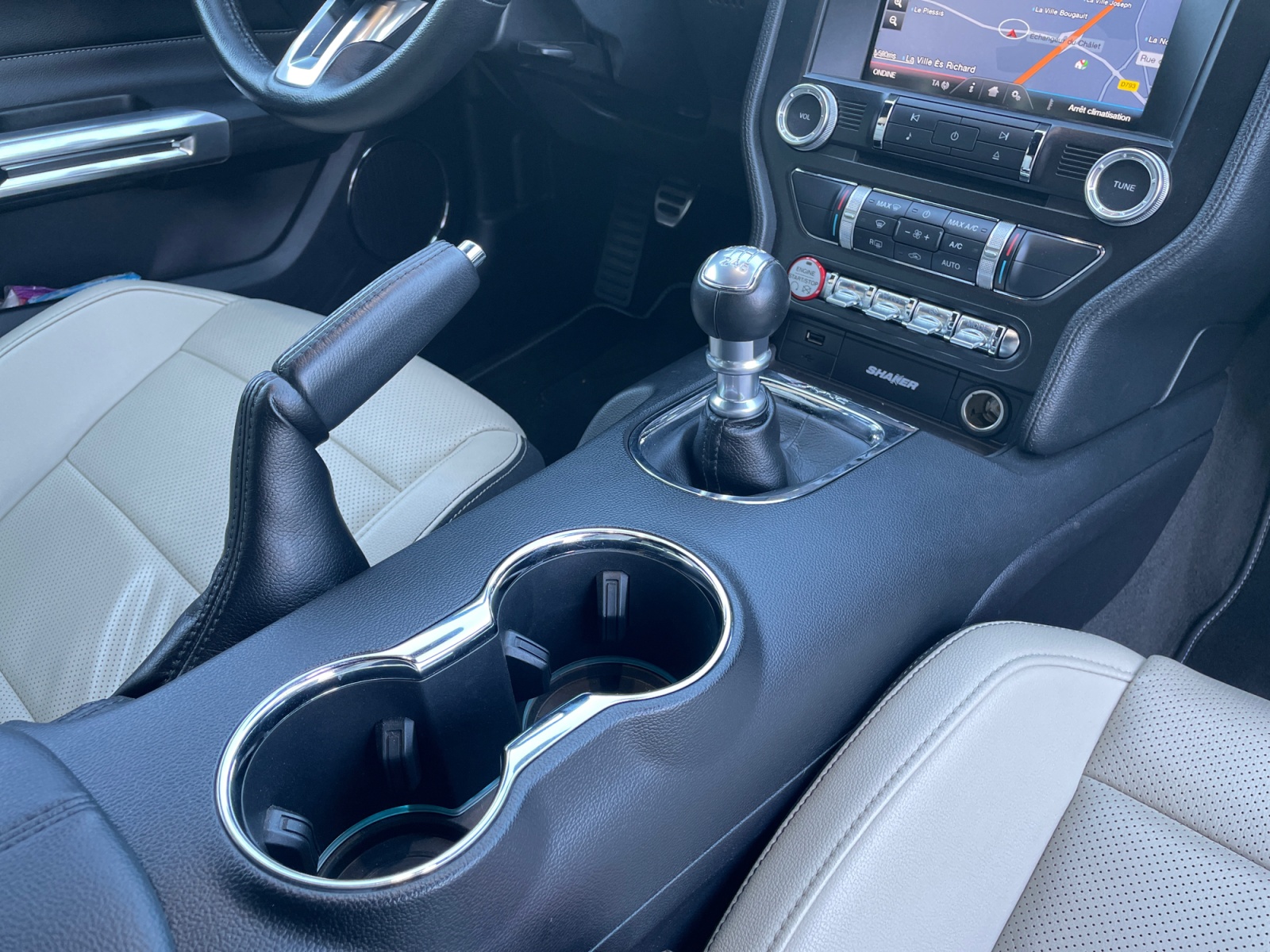 Ford Mustang 25