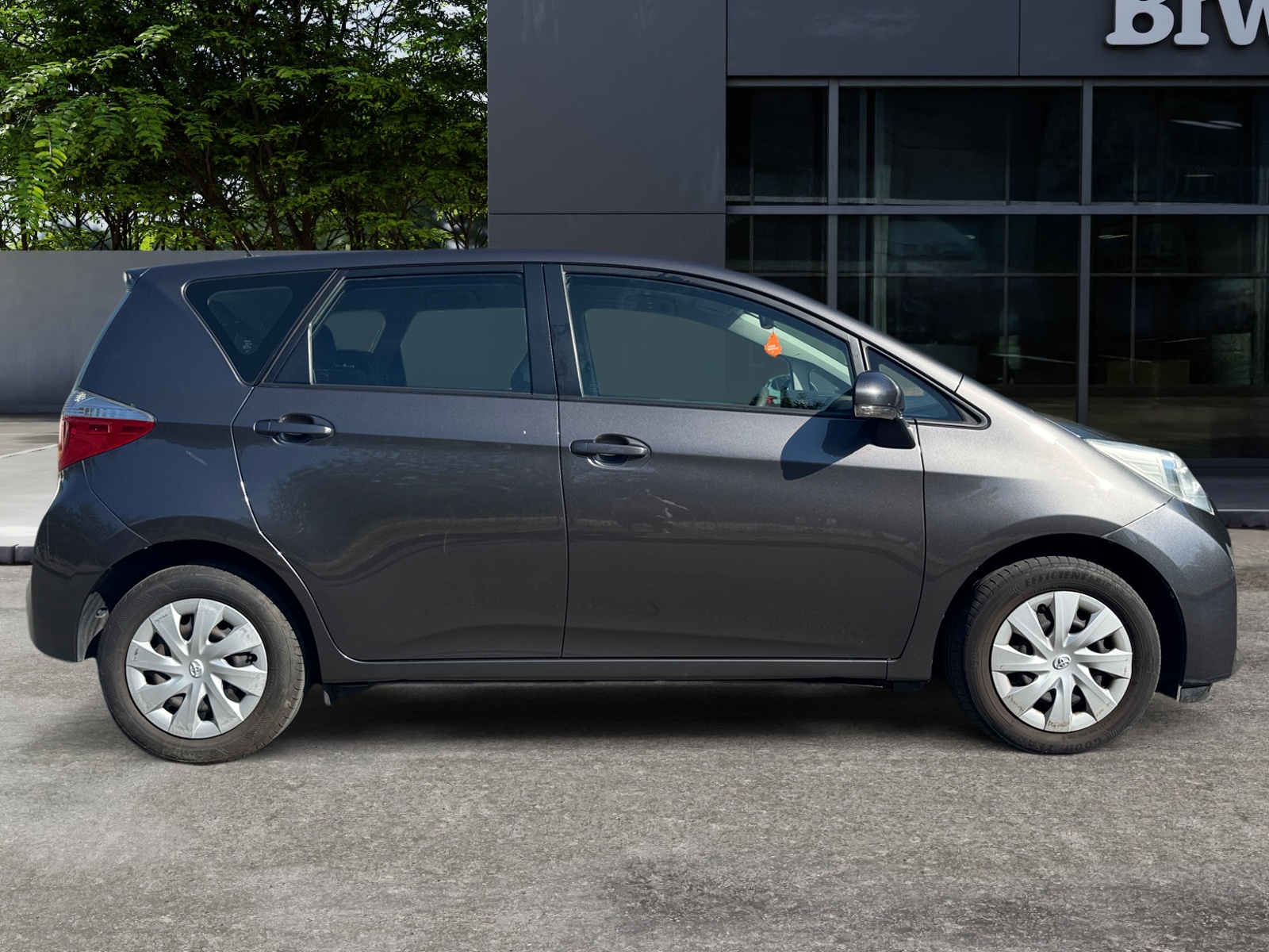 Toyota Verso-S 5