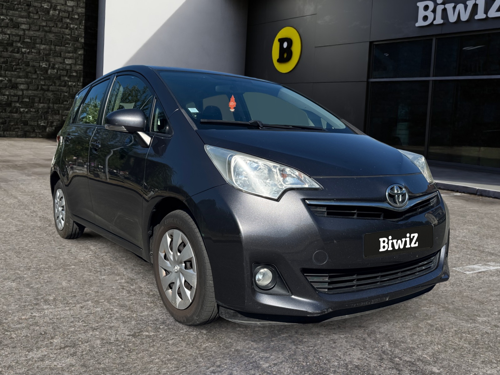 Toyota Verso-S 6