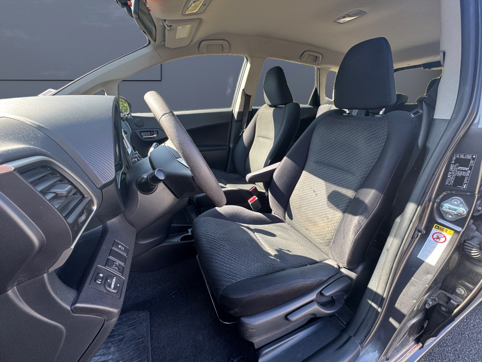 Toyota Verso-S 9