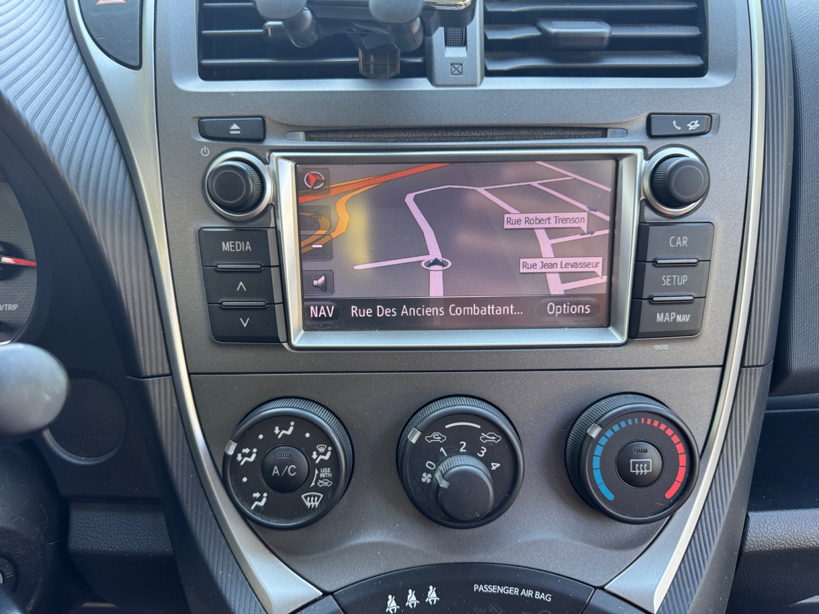 Toyota Verso-S 23