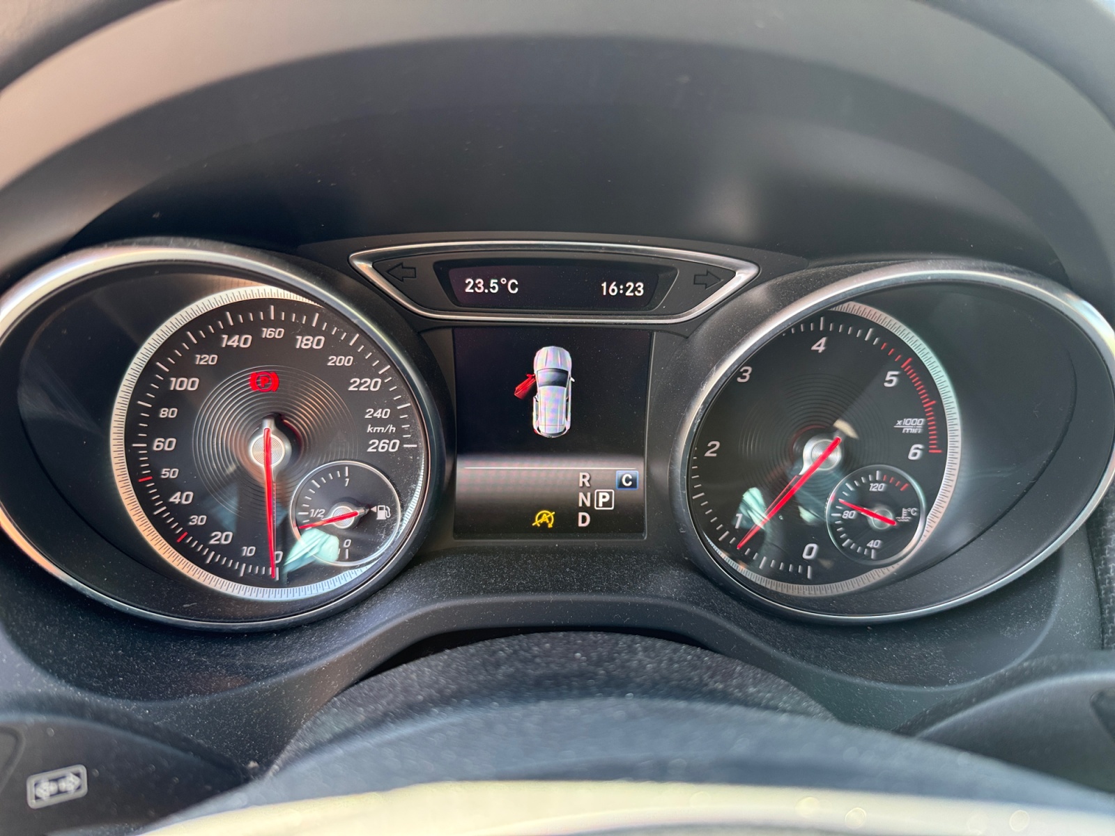 Mercedes-Benz Gla 16