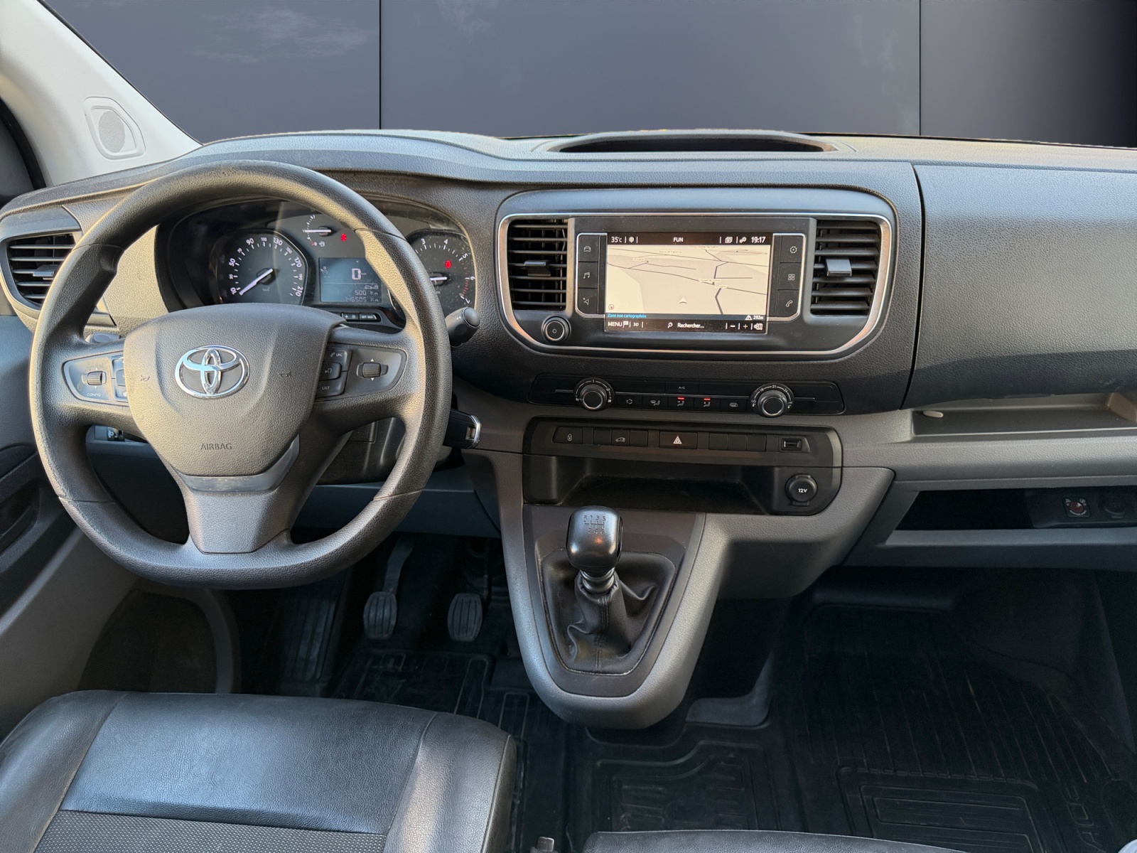 Toyota Pro Ace 14