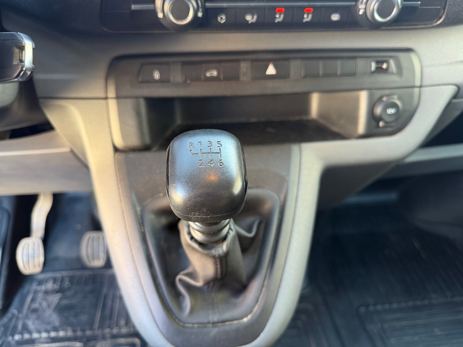 Toyota Pro Ace 22