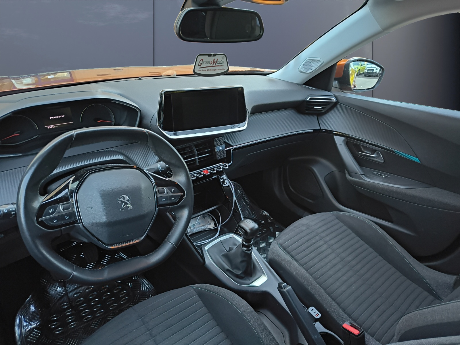 Peugeot 2008 8