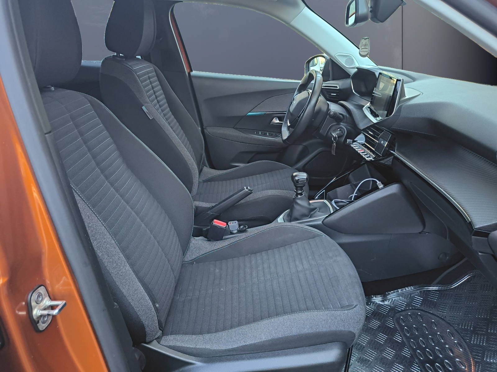 Peugeot 2008 13