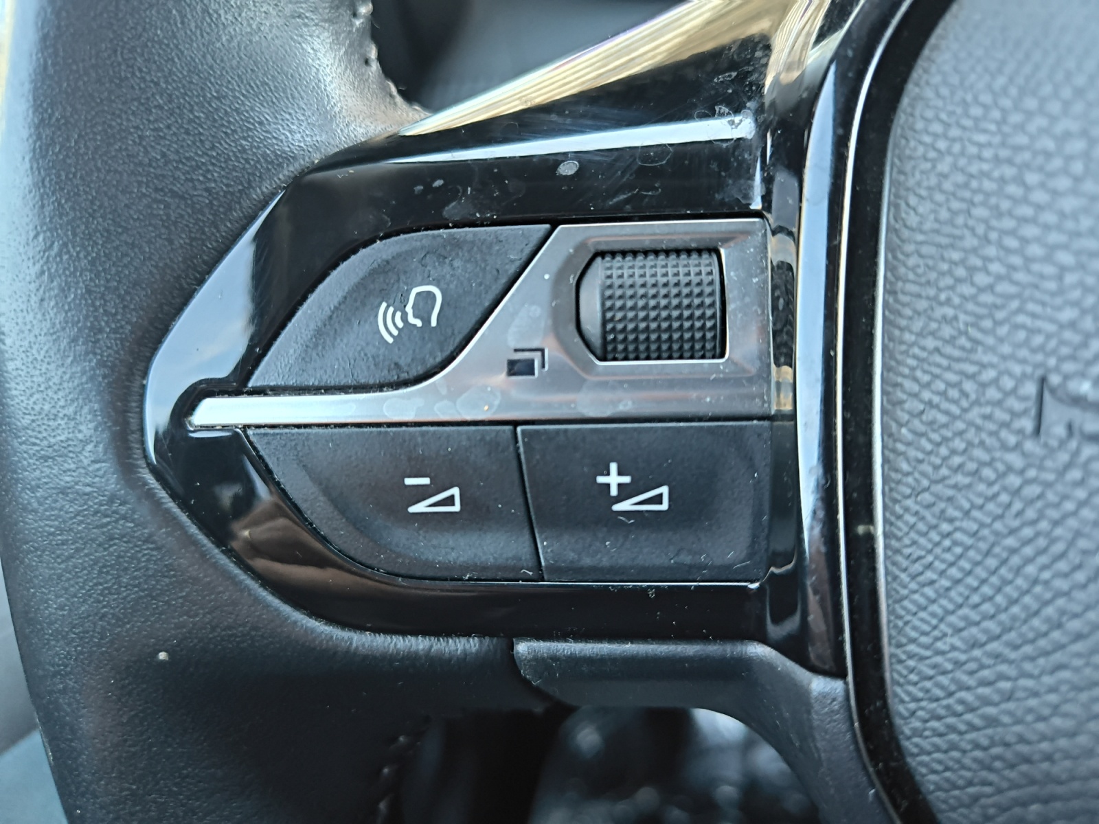 Peugeot 2008 23