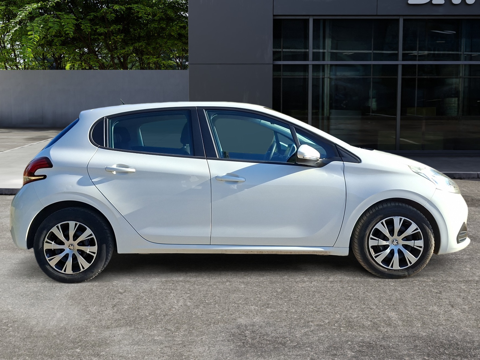 Peugeot 208 5