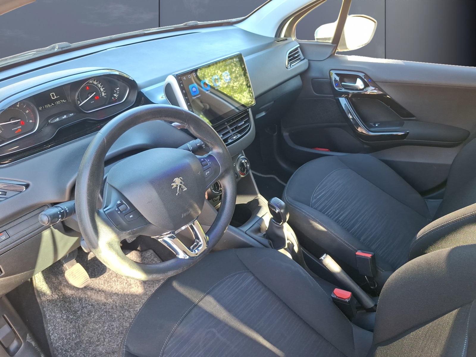 Peugeot 208 8