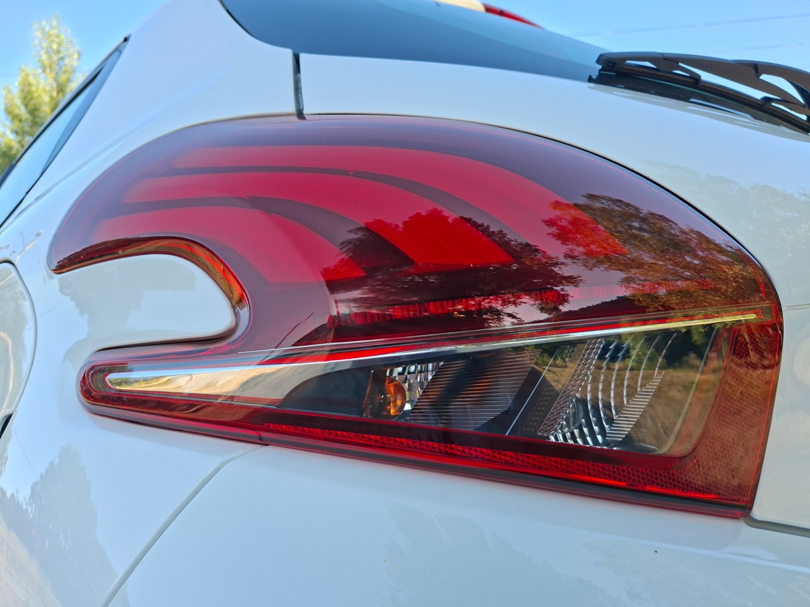 Peugeot 208 32