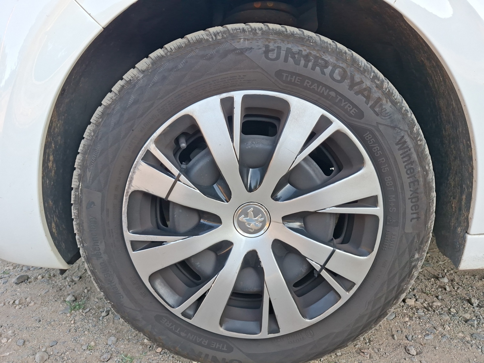 Peugeot 208 33