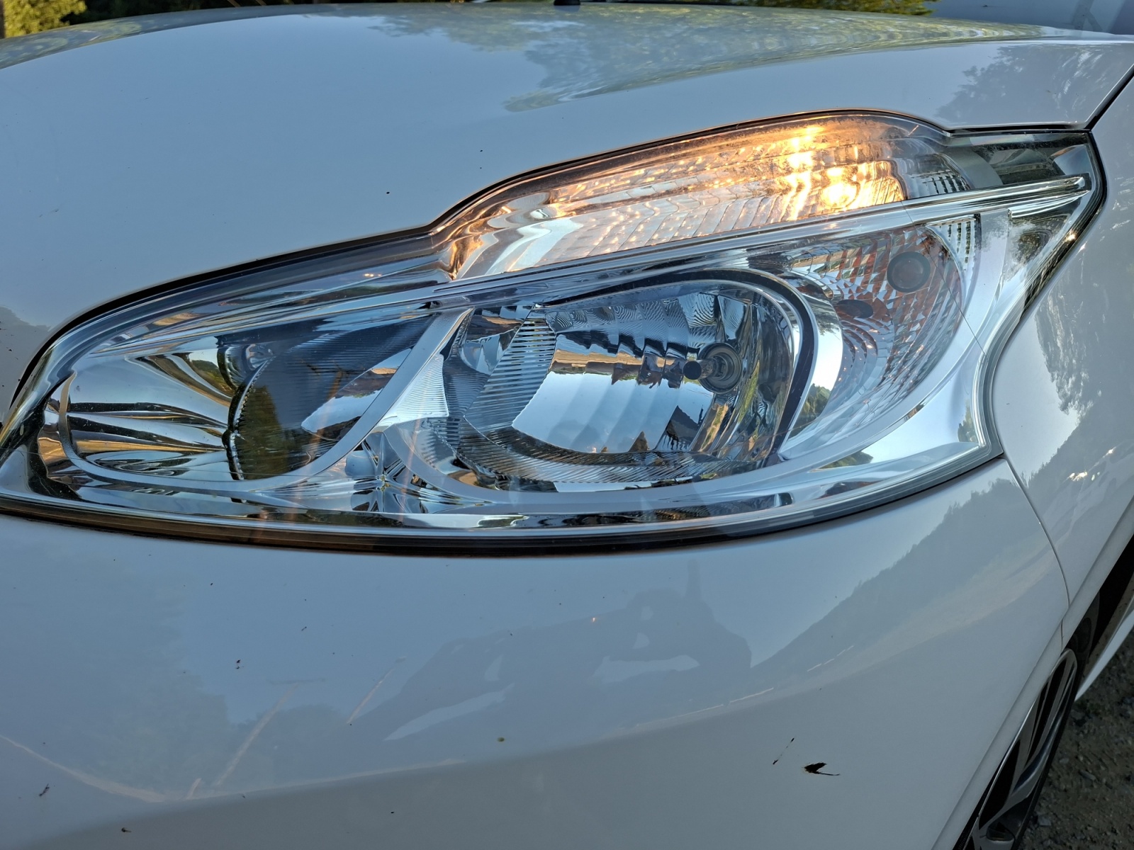 Peugeot 208 30