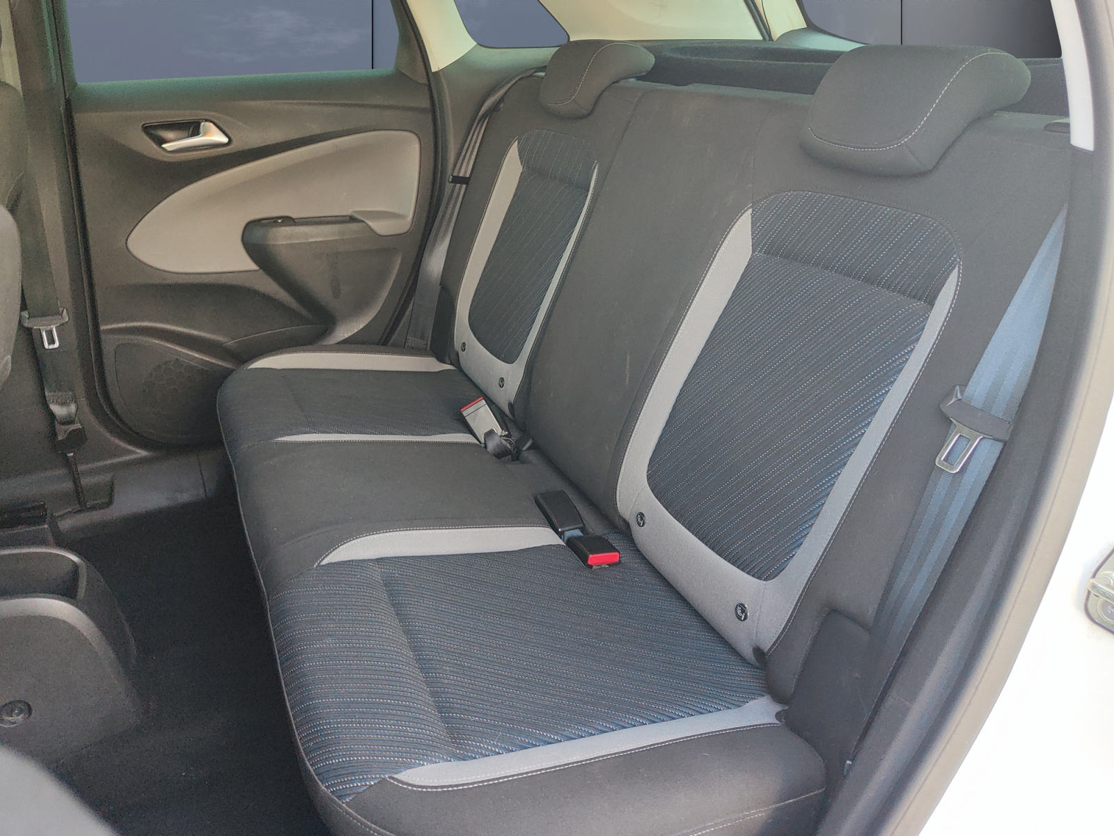 Opel Crossland X 10