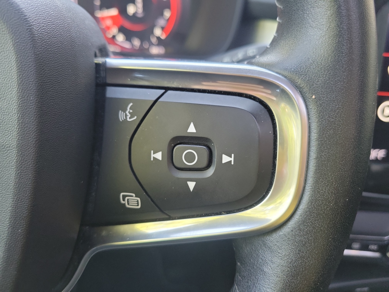 Volvo Xc40 22