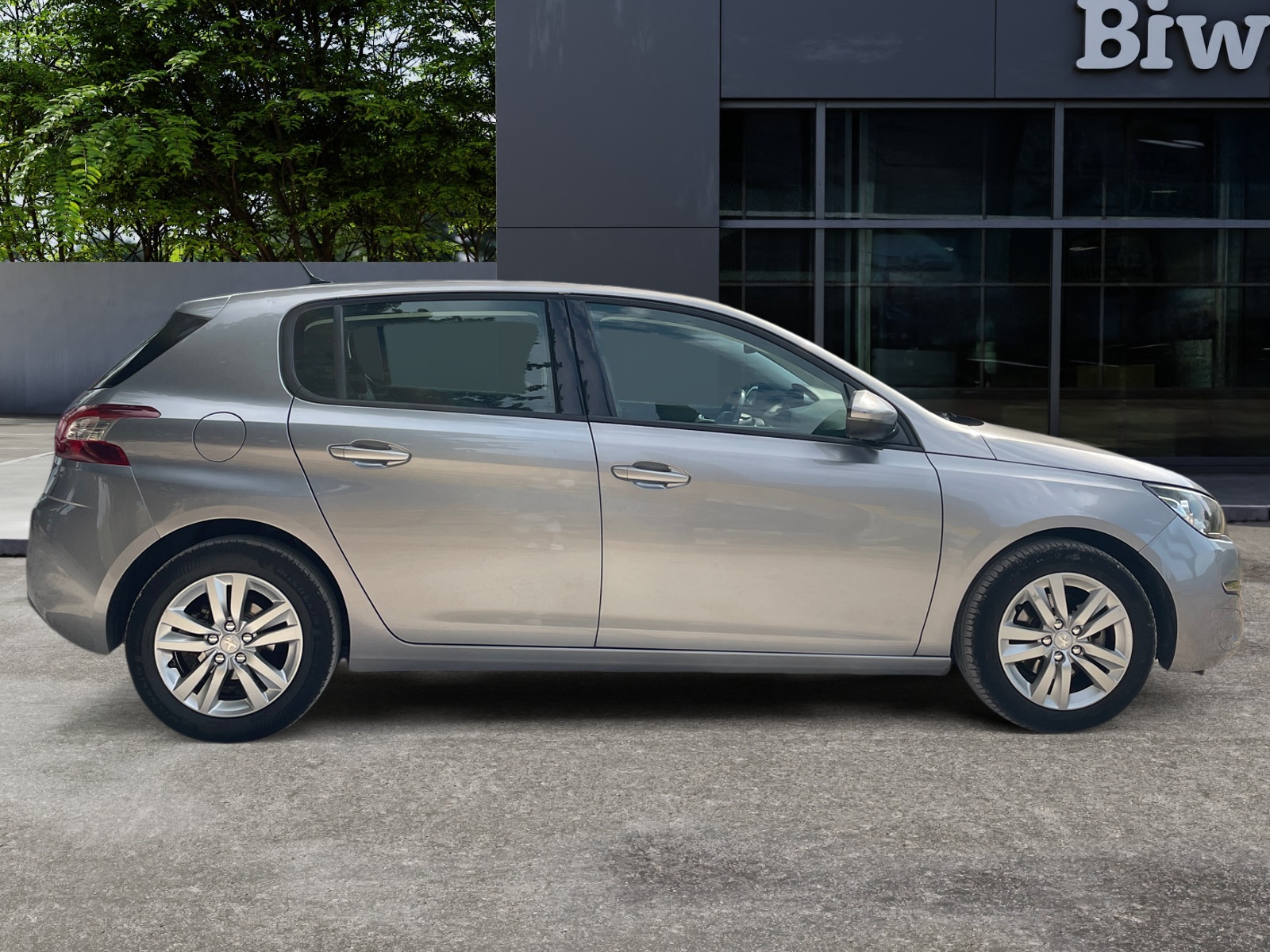 Peugeot 308 5