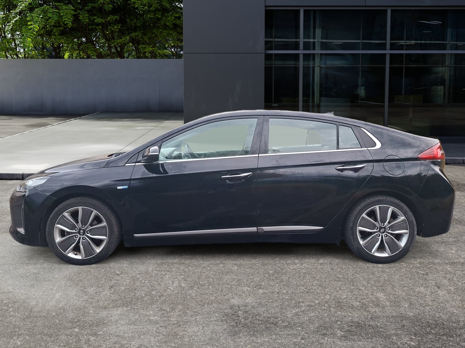 Hyundai Ioniq 1