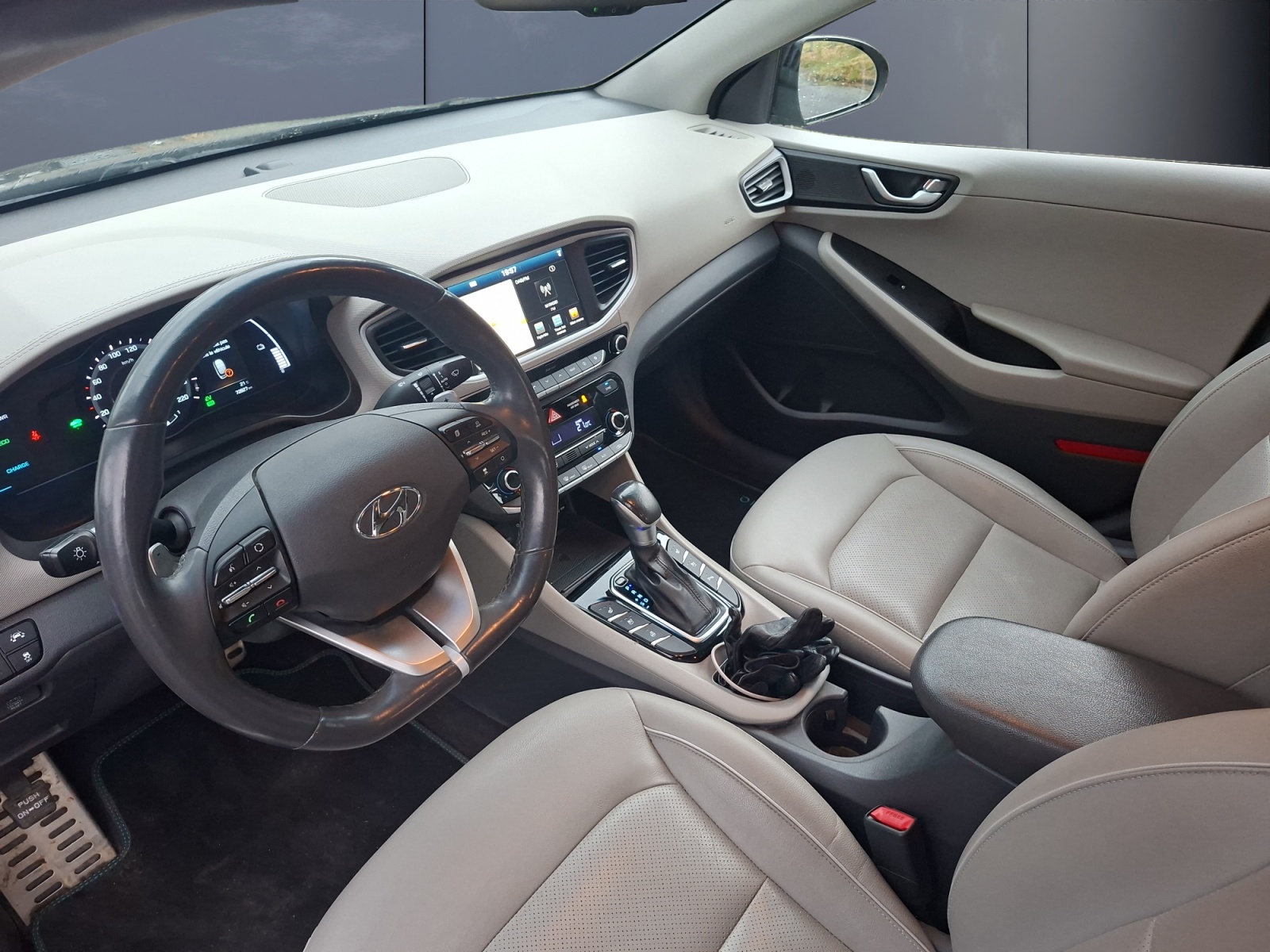 Hyundai Ioniq 8