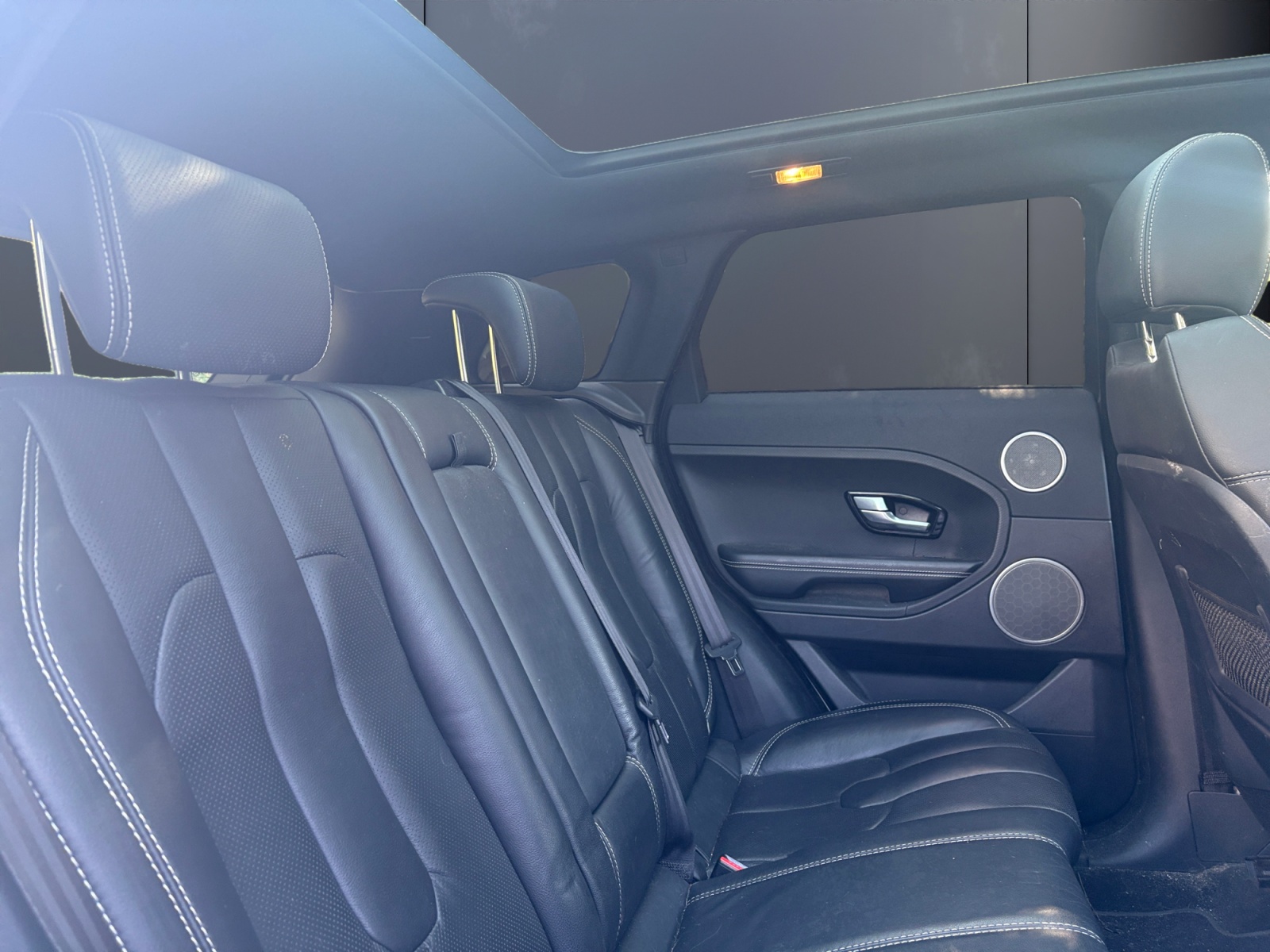 Land Rover Range Rover Evoque 11