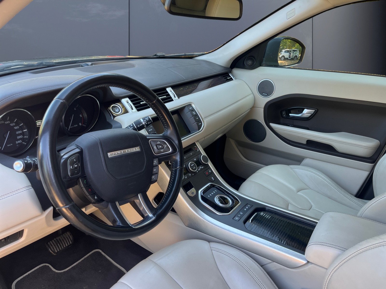 Land Rover Range Rover Evoque 8