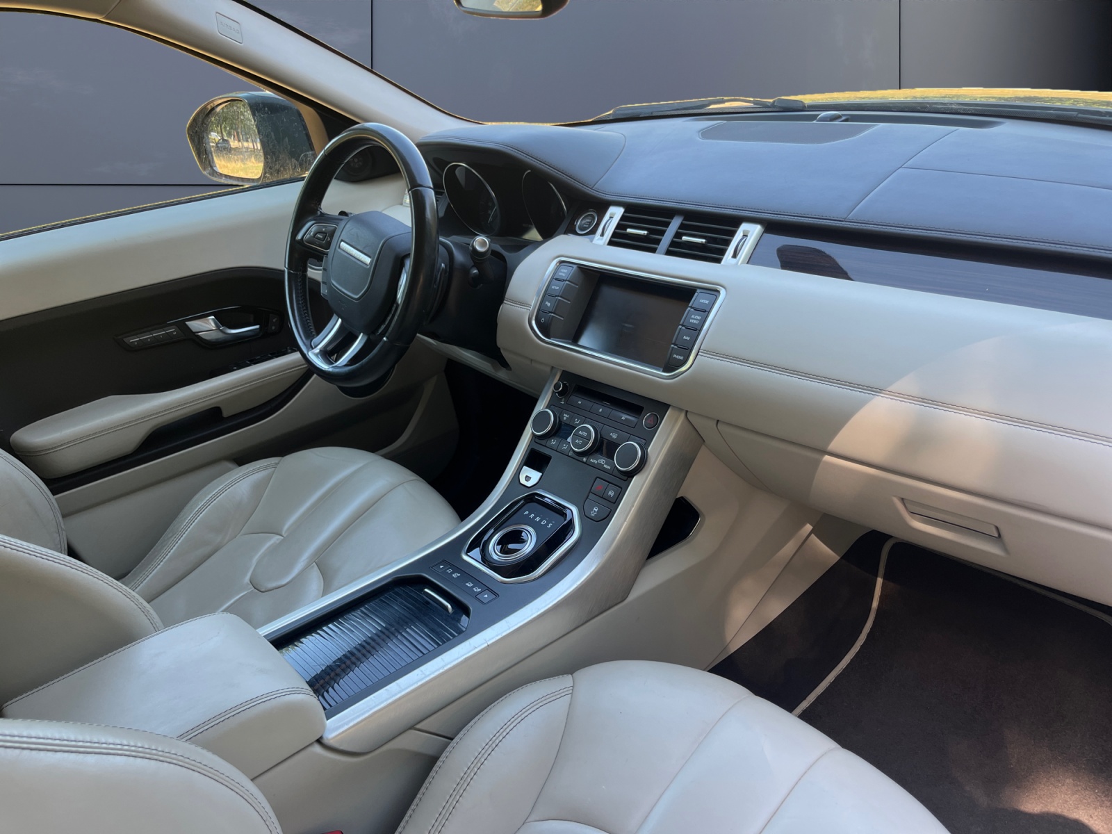 Land Rover Range Rover Evoque 12
