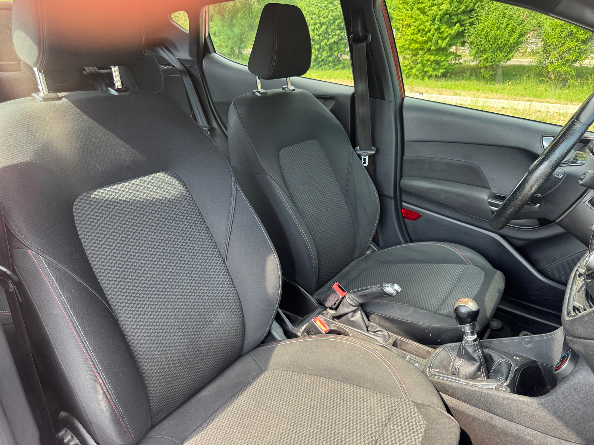 Ford Fiesta 12
