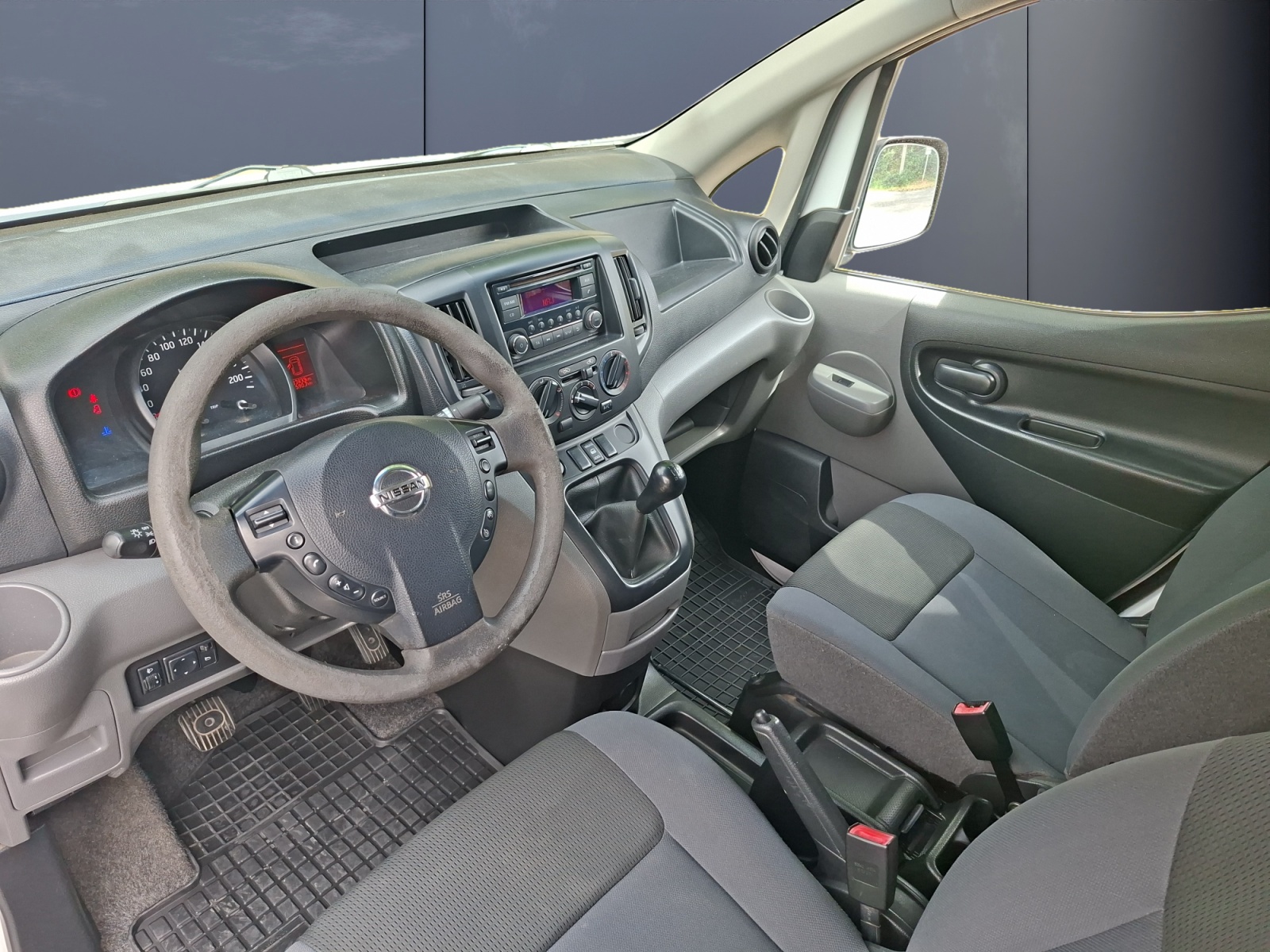 Nissan Nv200 Vu 8