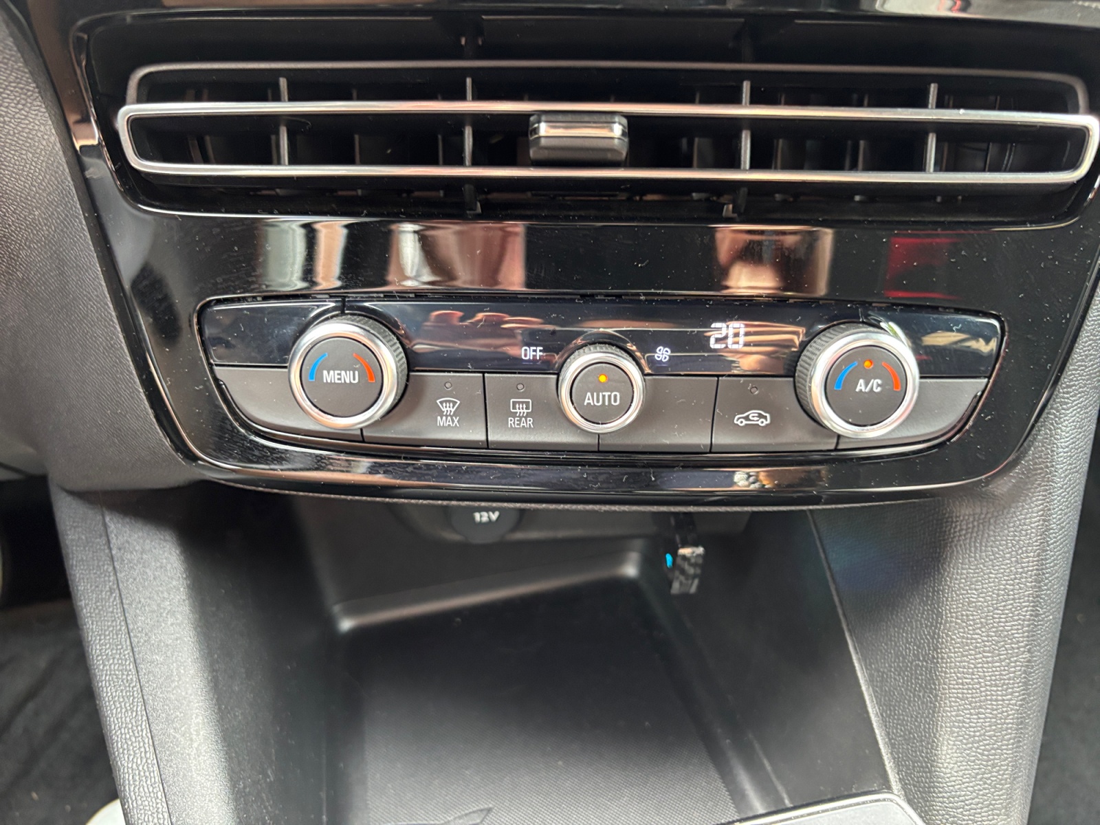Opel Mokka-E 18