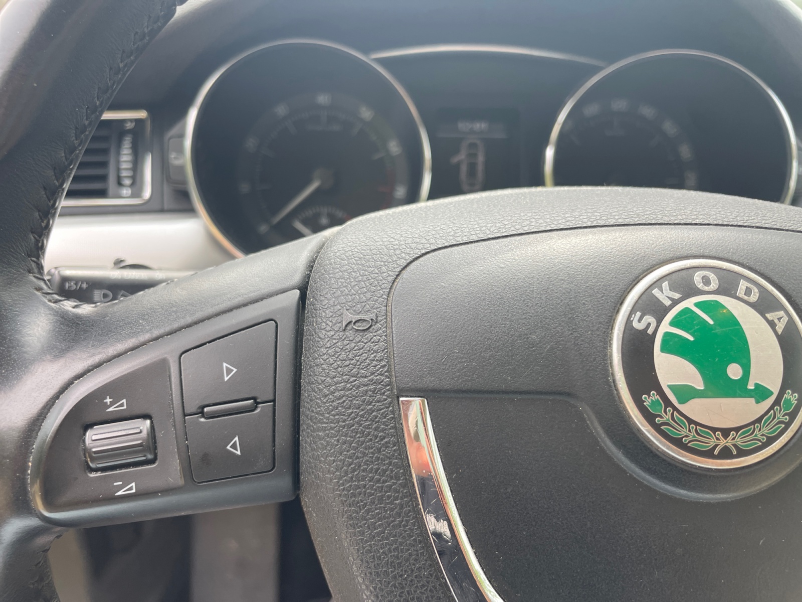 Skoda Superb 25