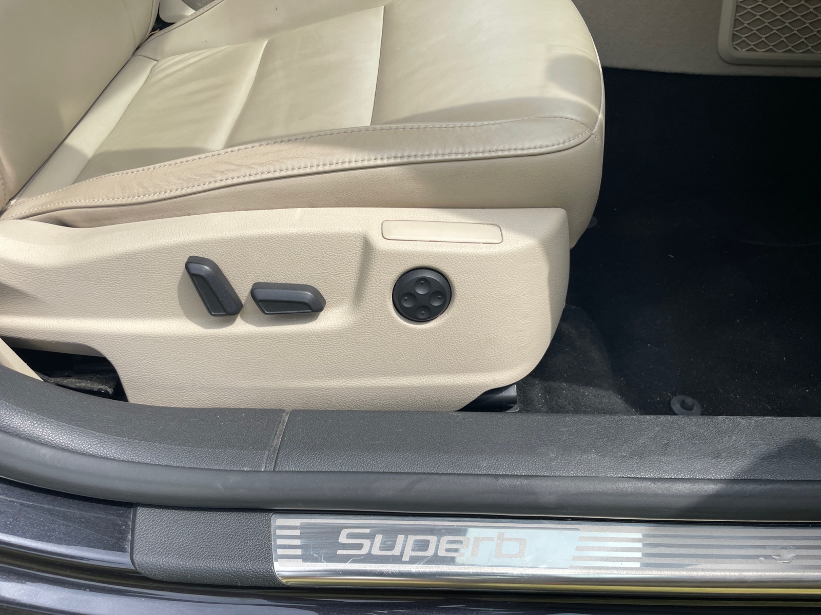 Skoda Superb 28