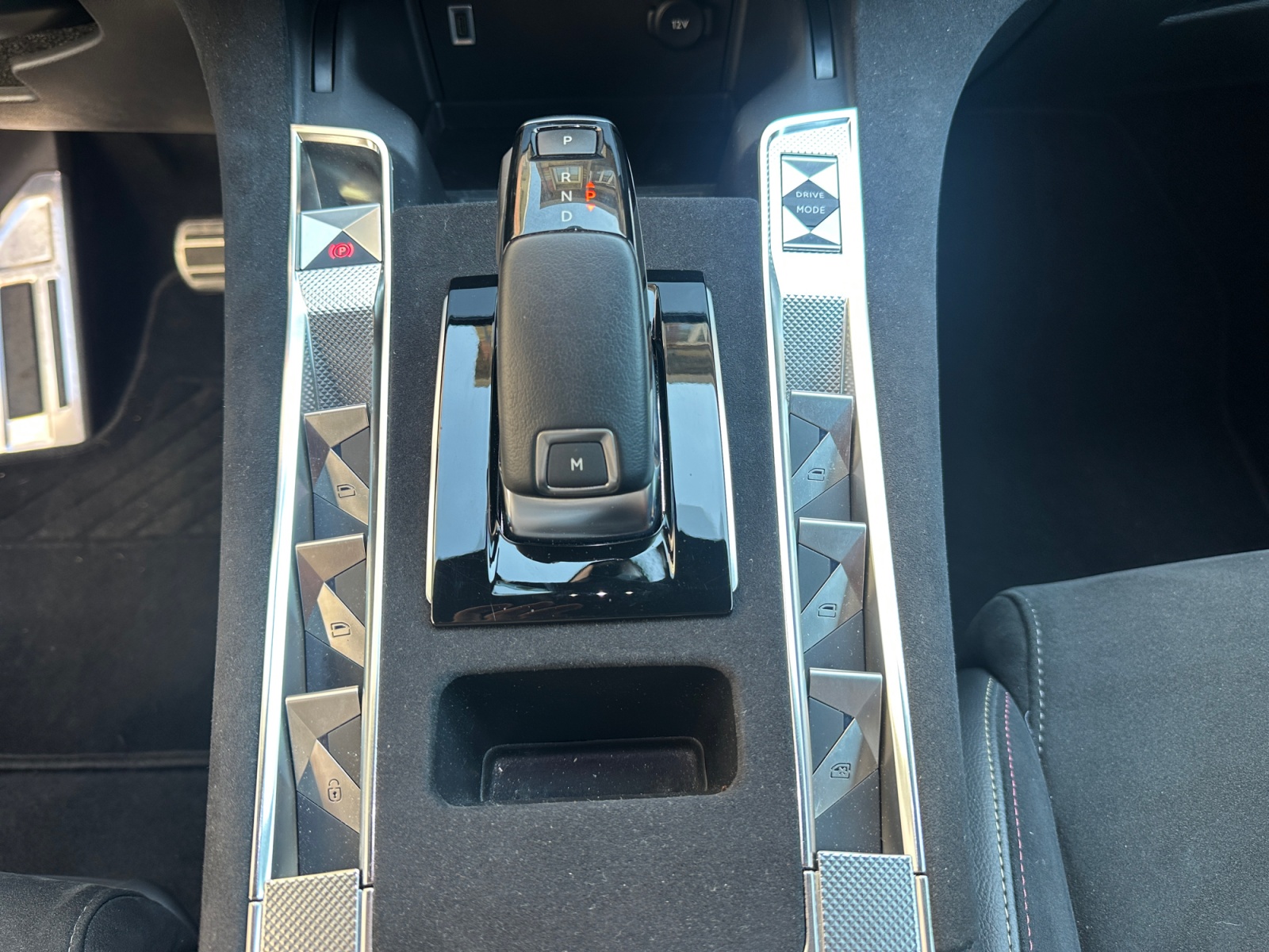 Ds Automobiles Ds 7 23