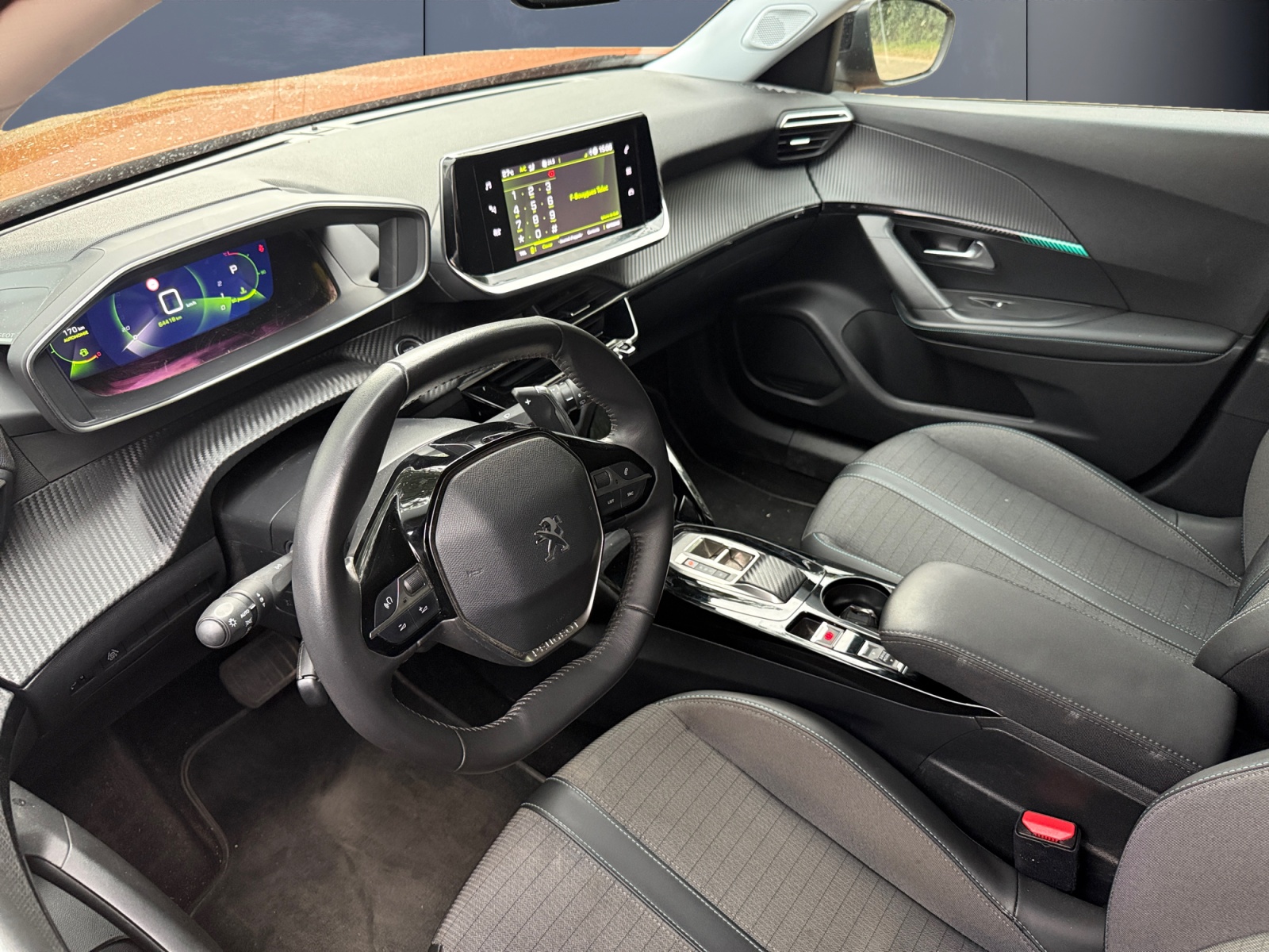 Peugeot 2008 8