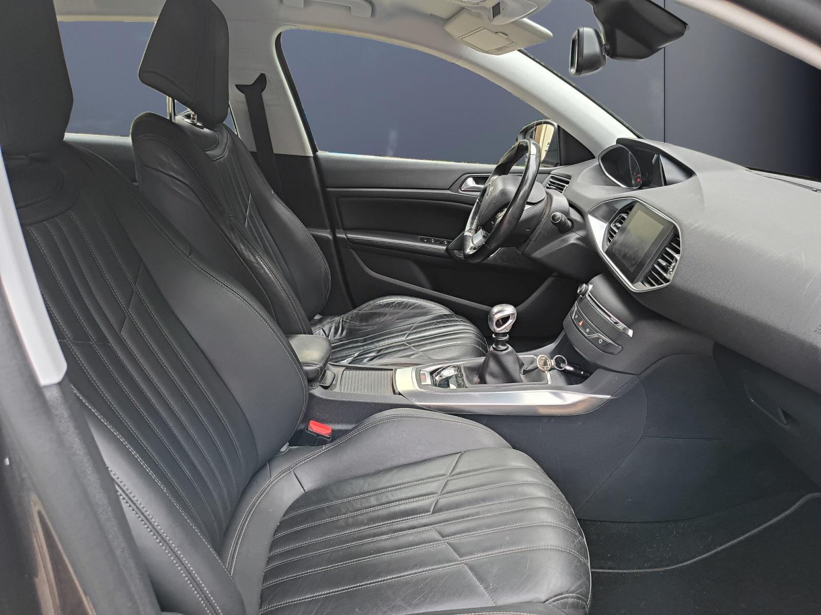 Peugeot 308 13