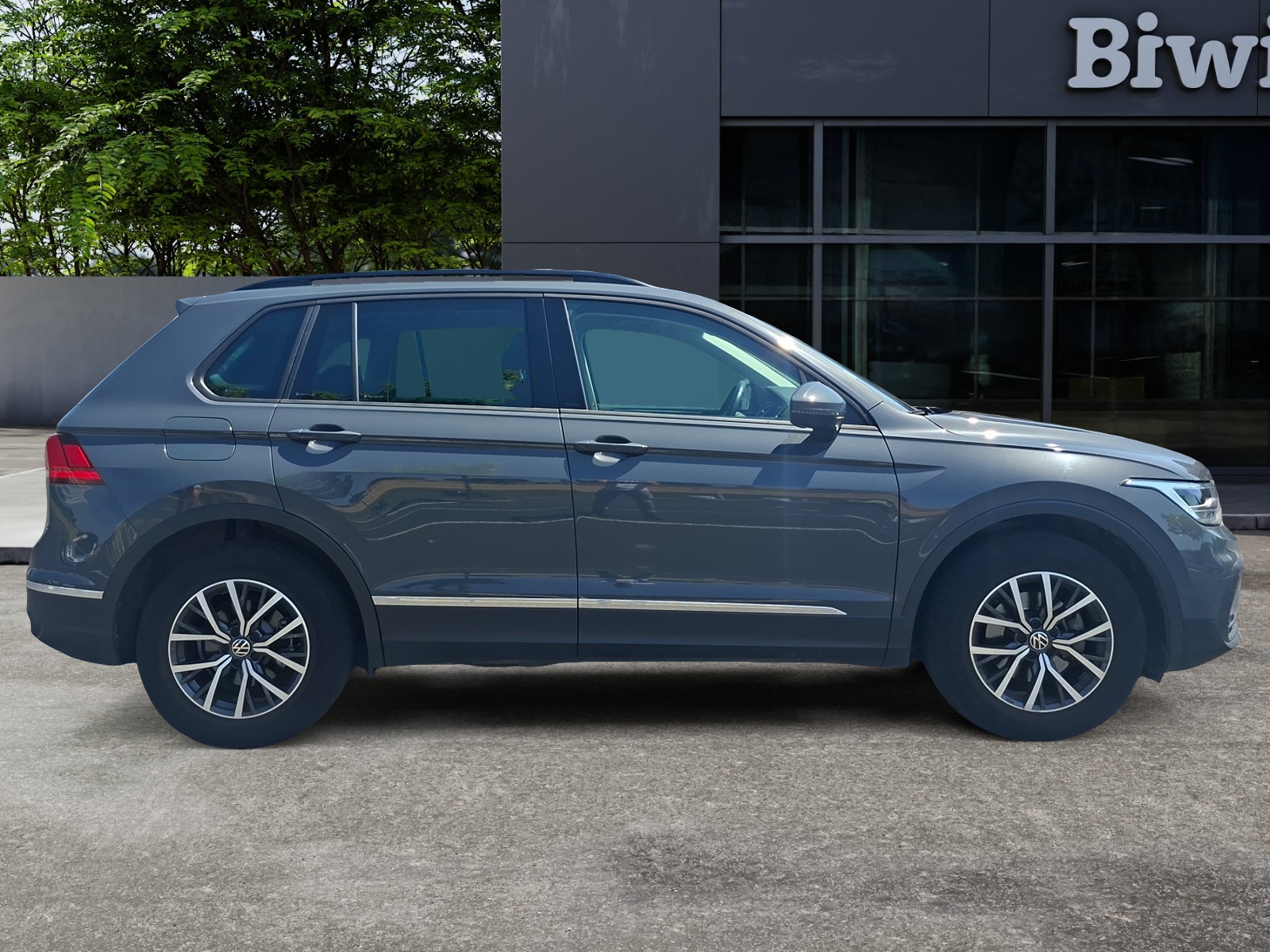 Volkswagen Tiguan 5