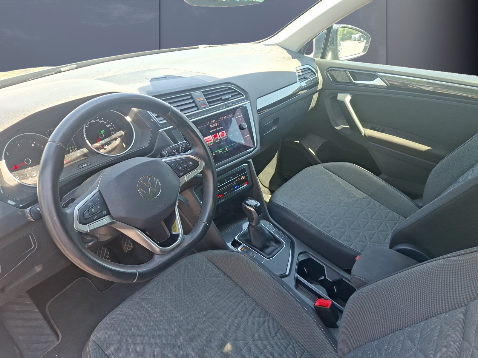 Volkswagen Tiguan 8