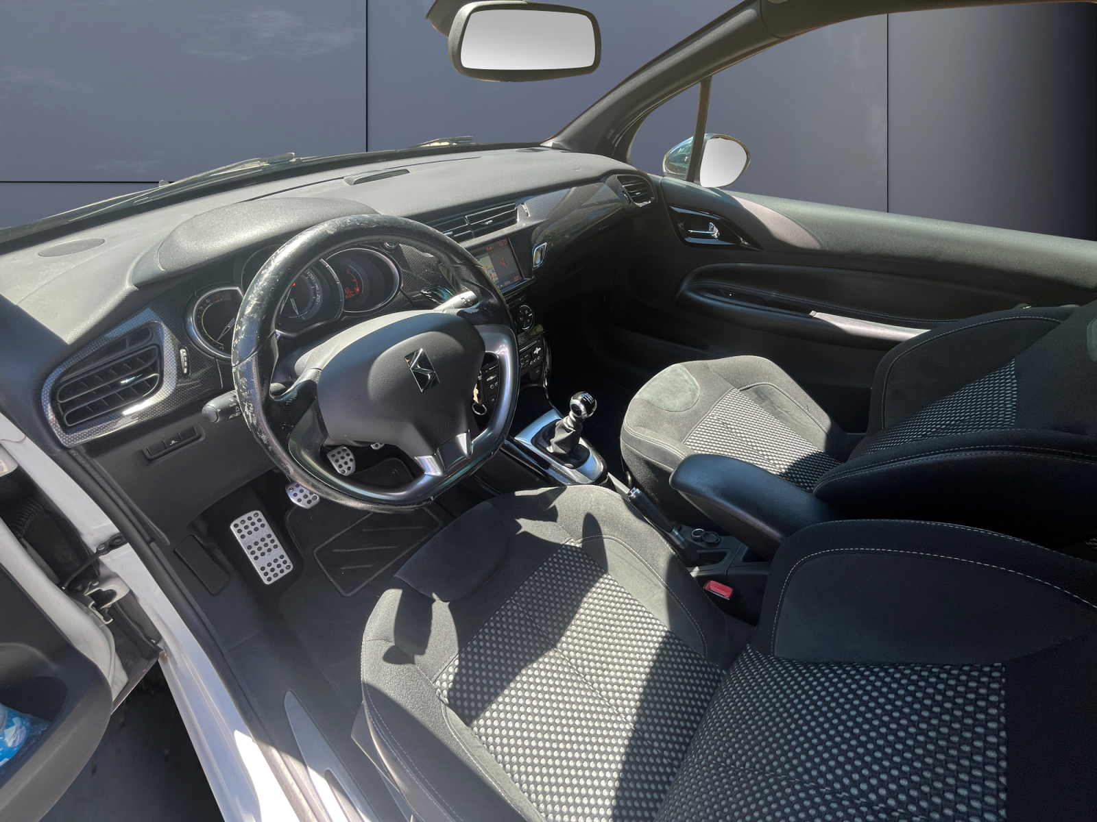 Ds Automobiles Ds3 8