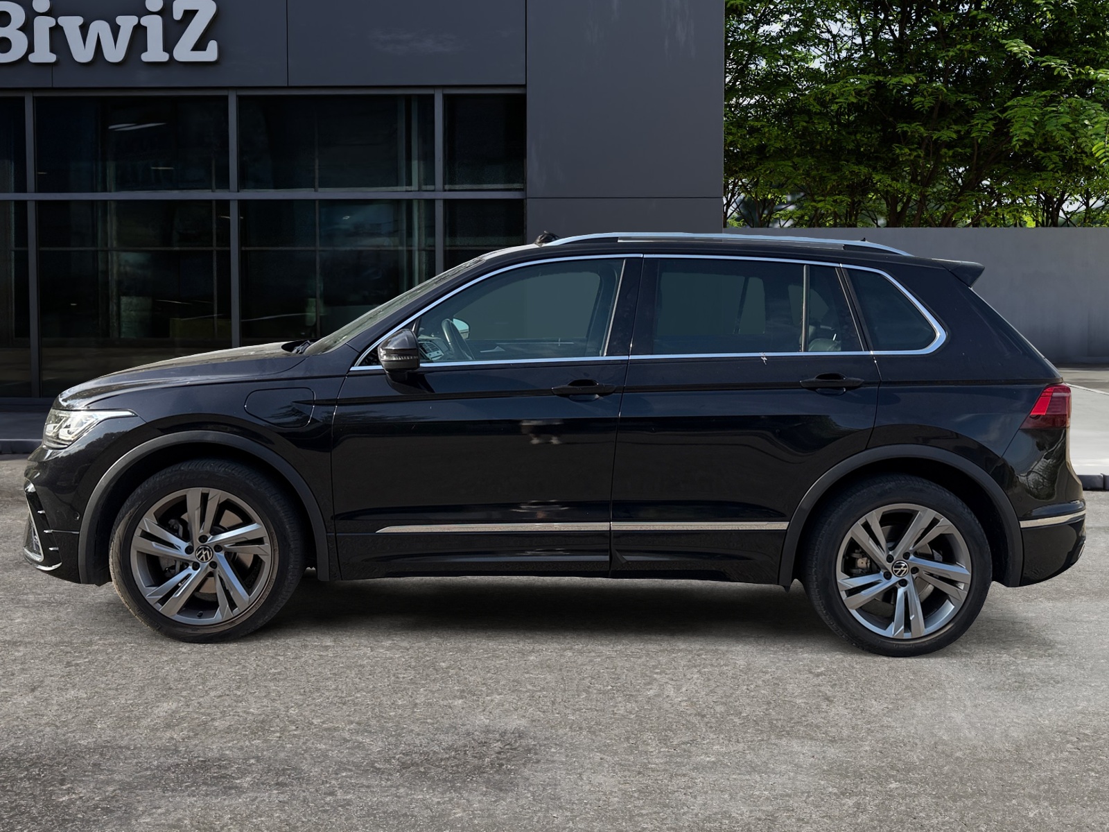 Volkswagen Tiguan 1