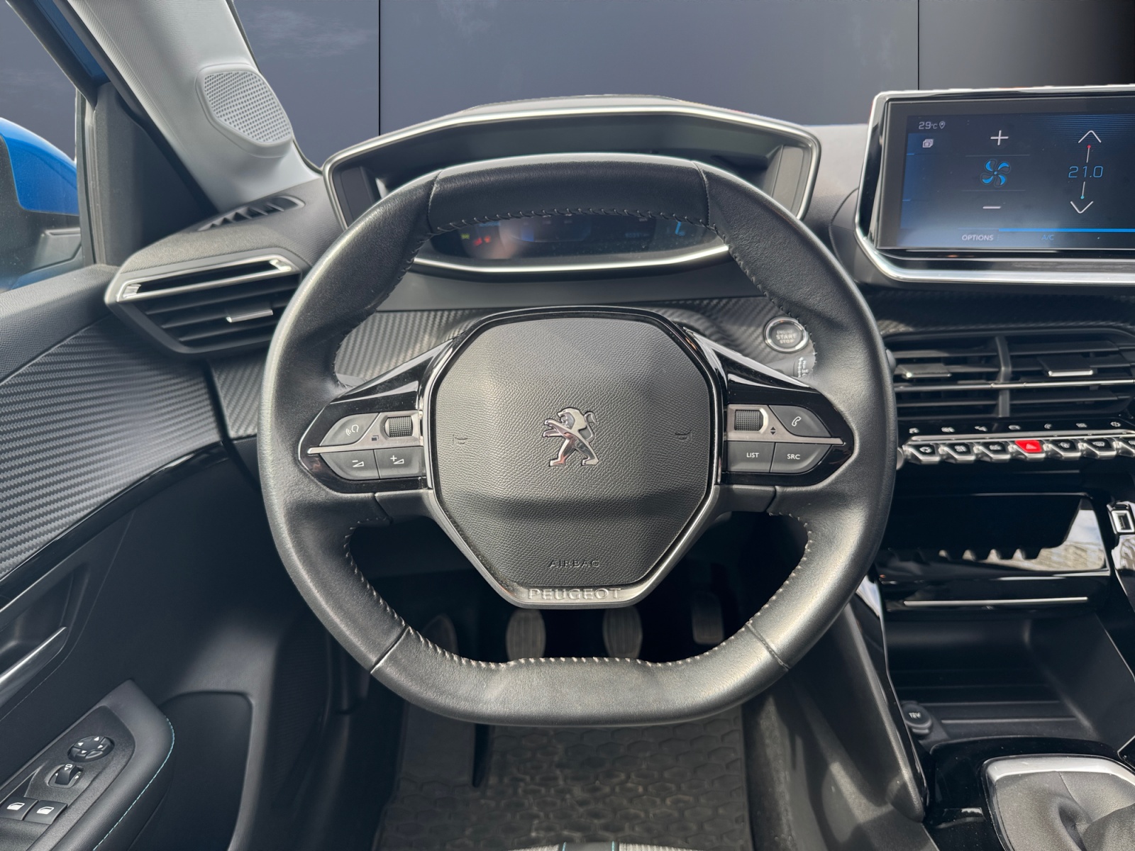 Peugeot 208 15