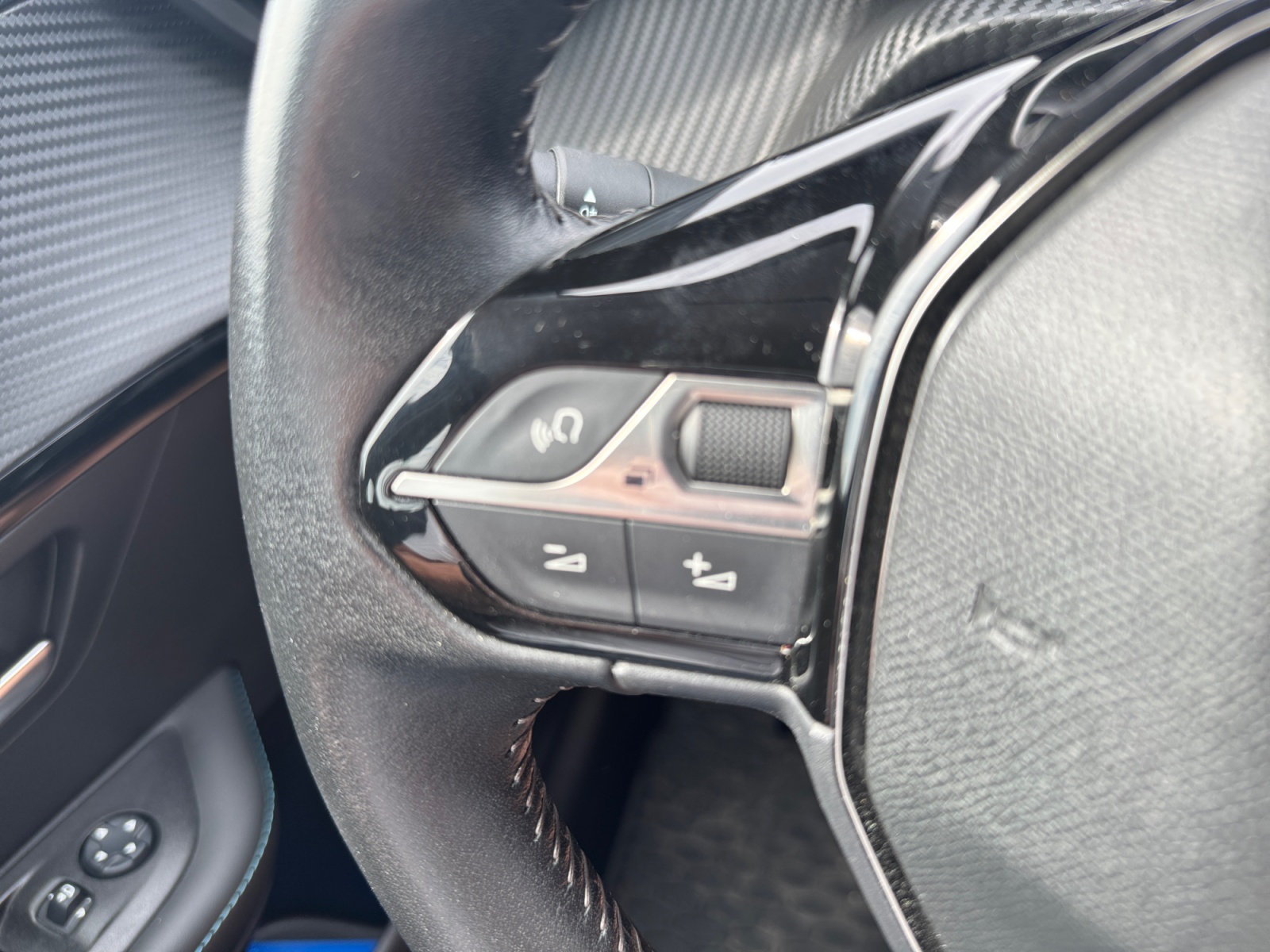 Peugeot 208 27