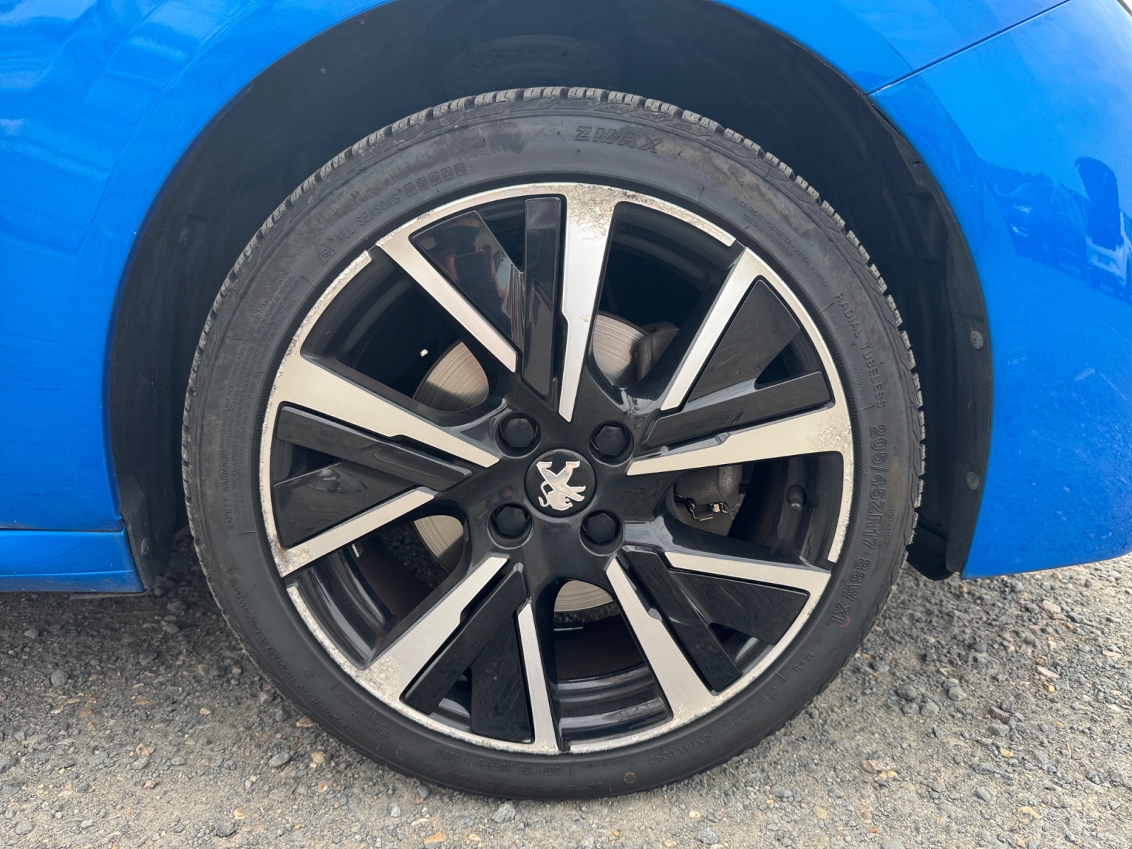 Peugeot 208 35