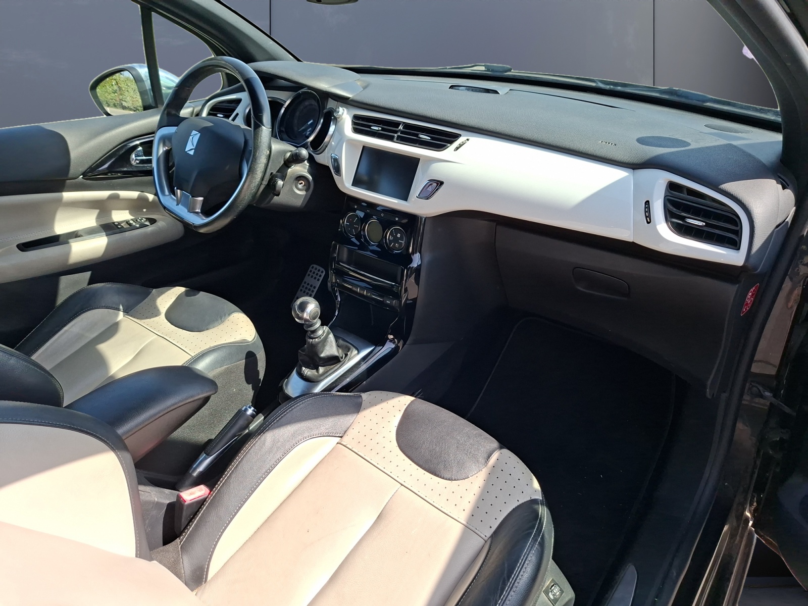 Ds Automobiles Ds3 12