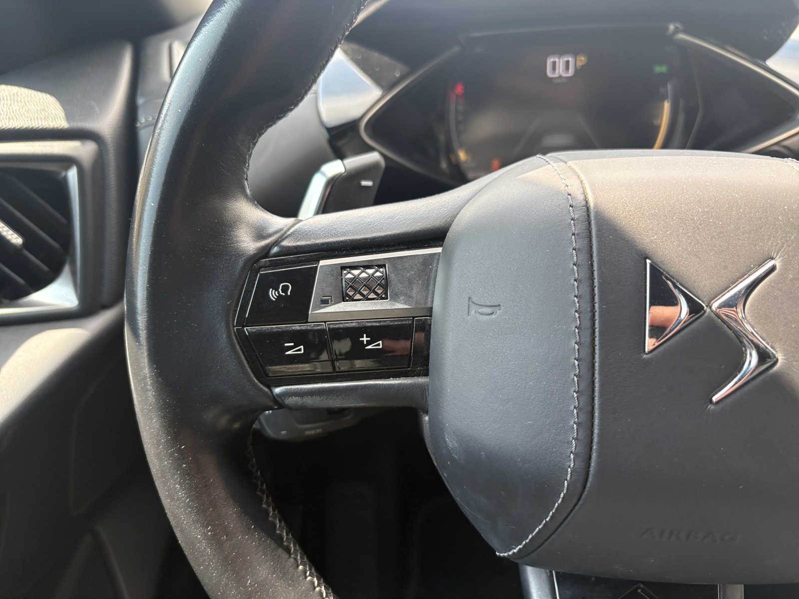 Ds Automobiles Ds3 17