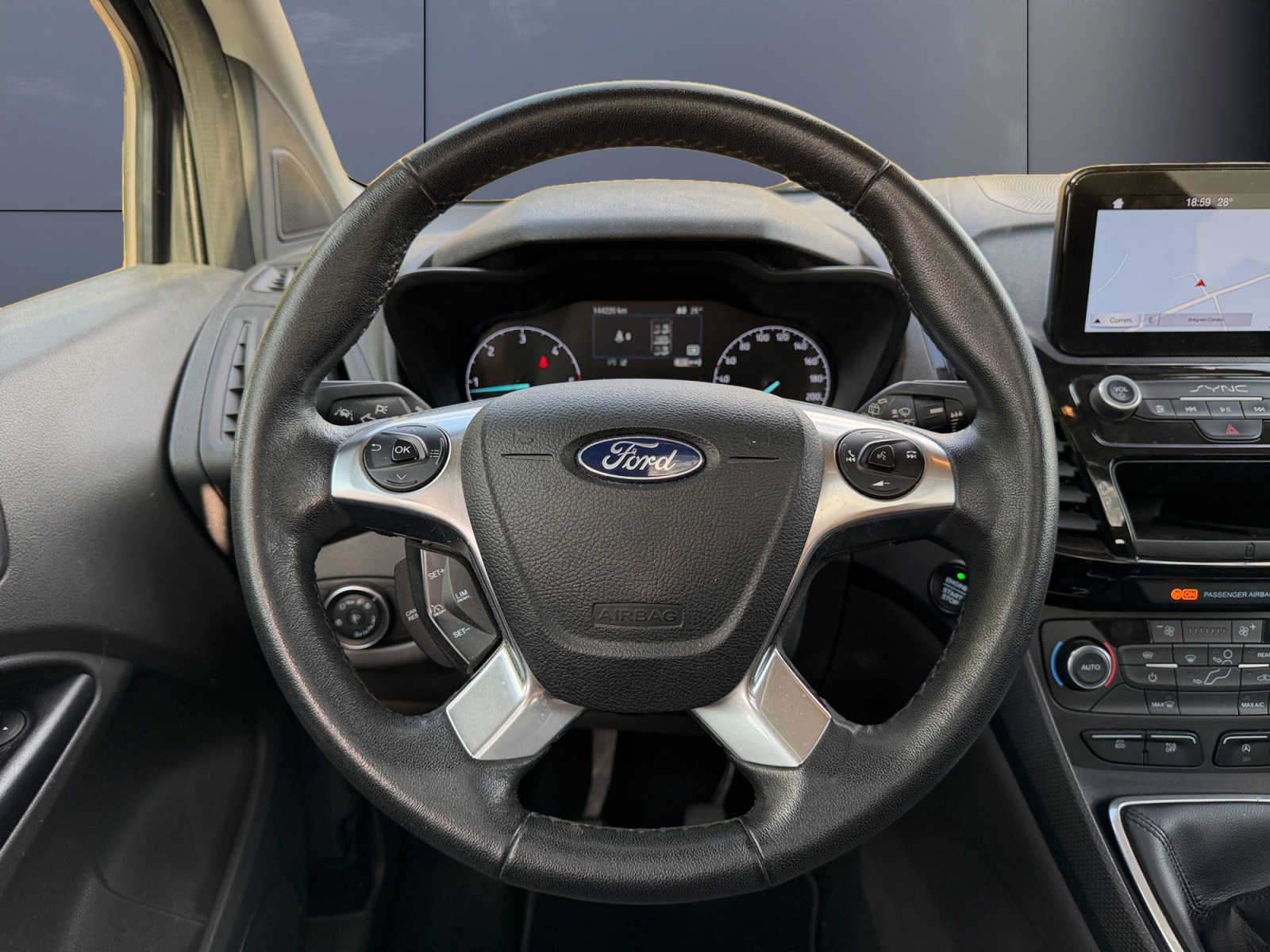 Ford Tourneo Connect 15