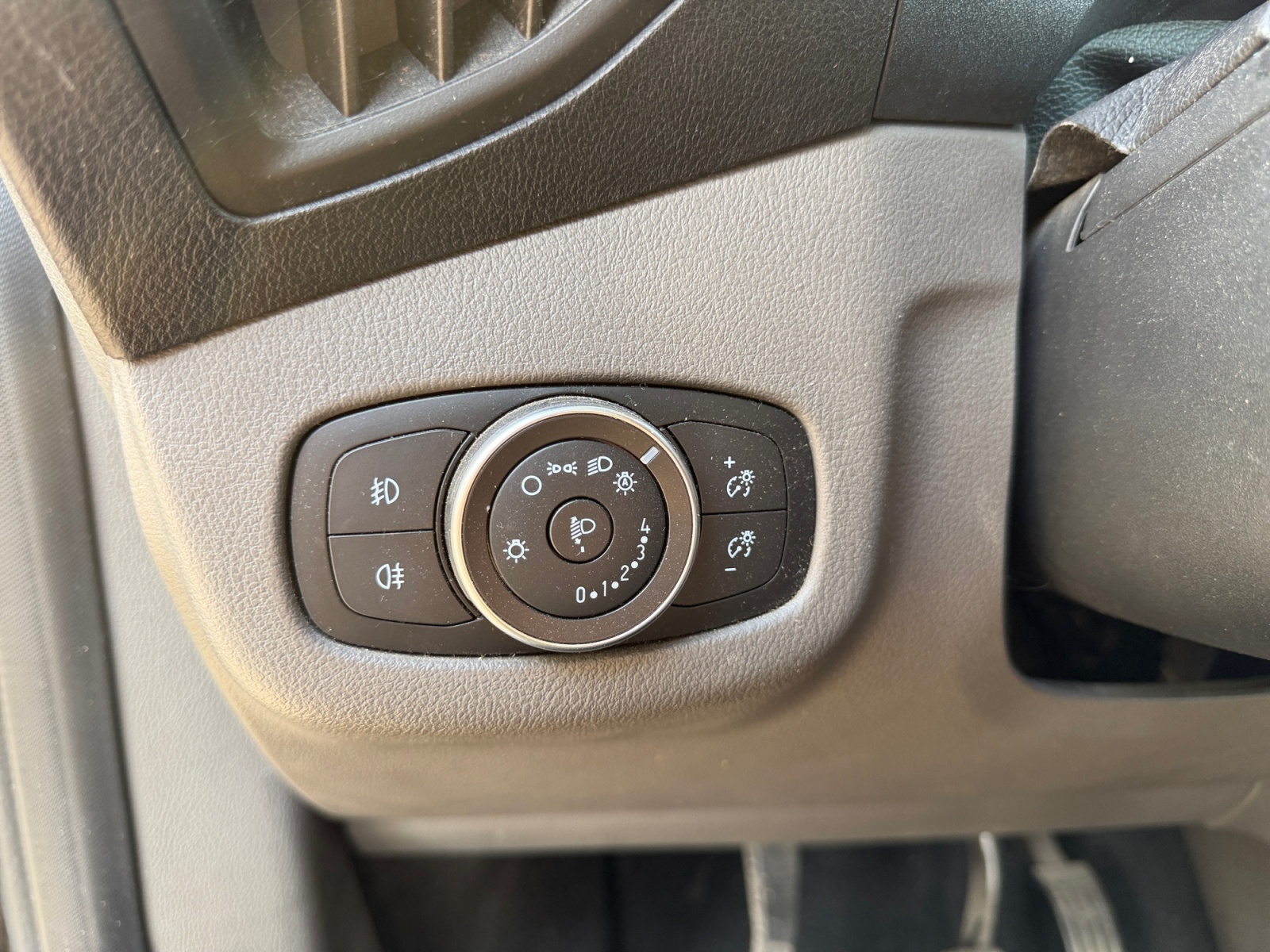 Ford Tourneo Connect 18