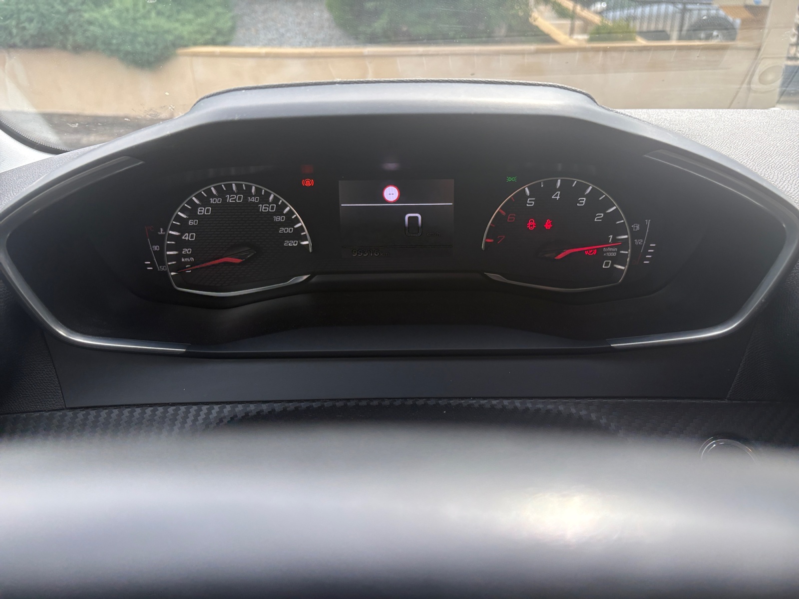 Peugeot 208 16