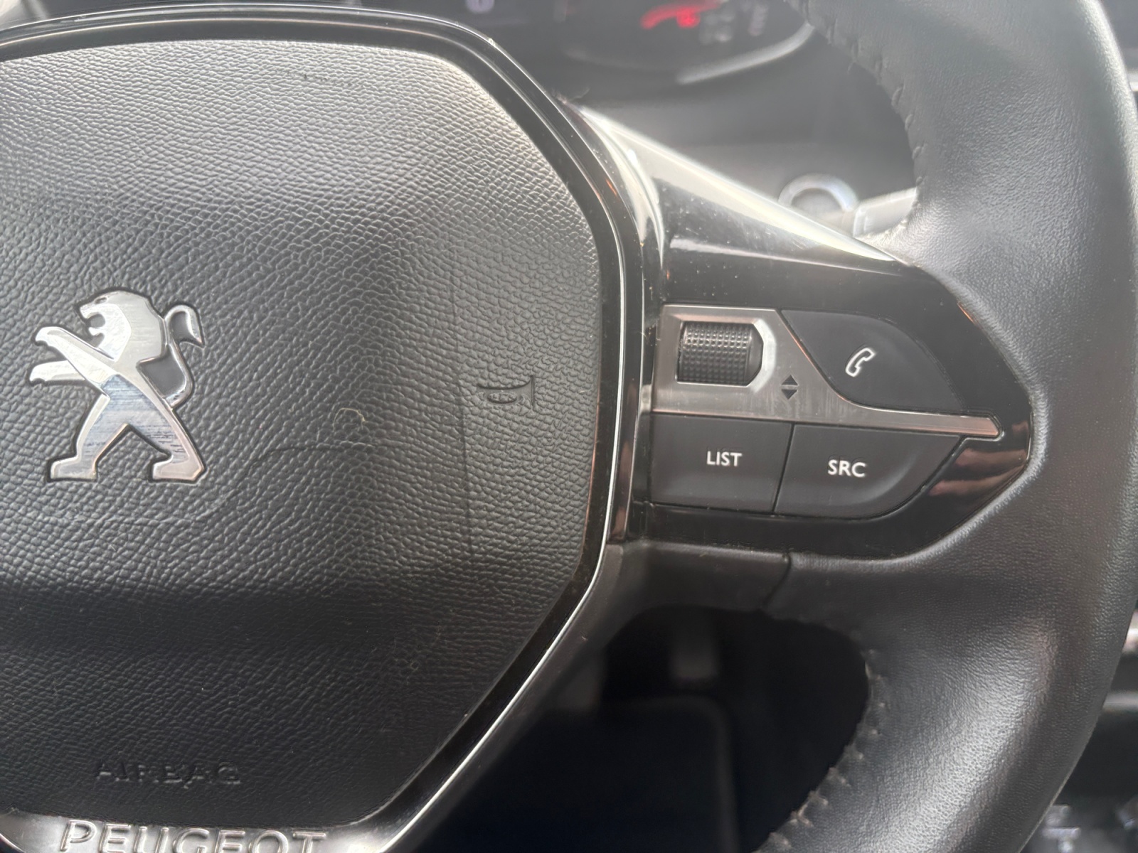 Peugeot 208 18