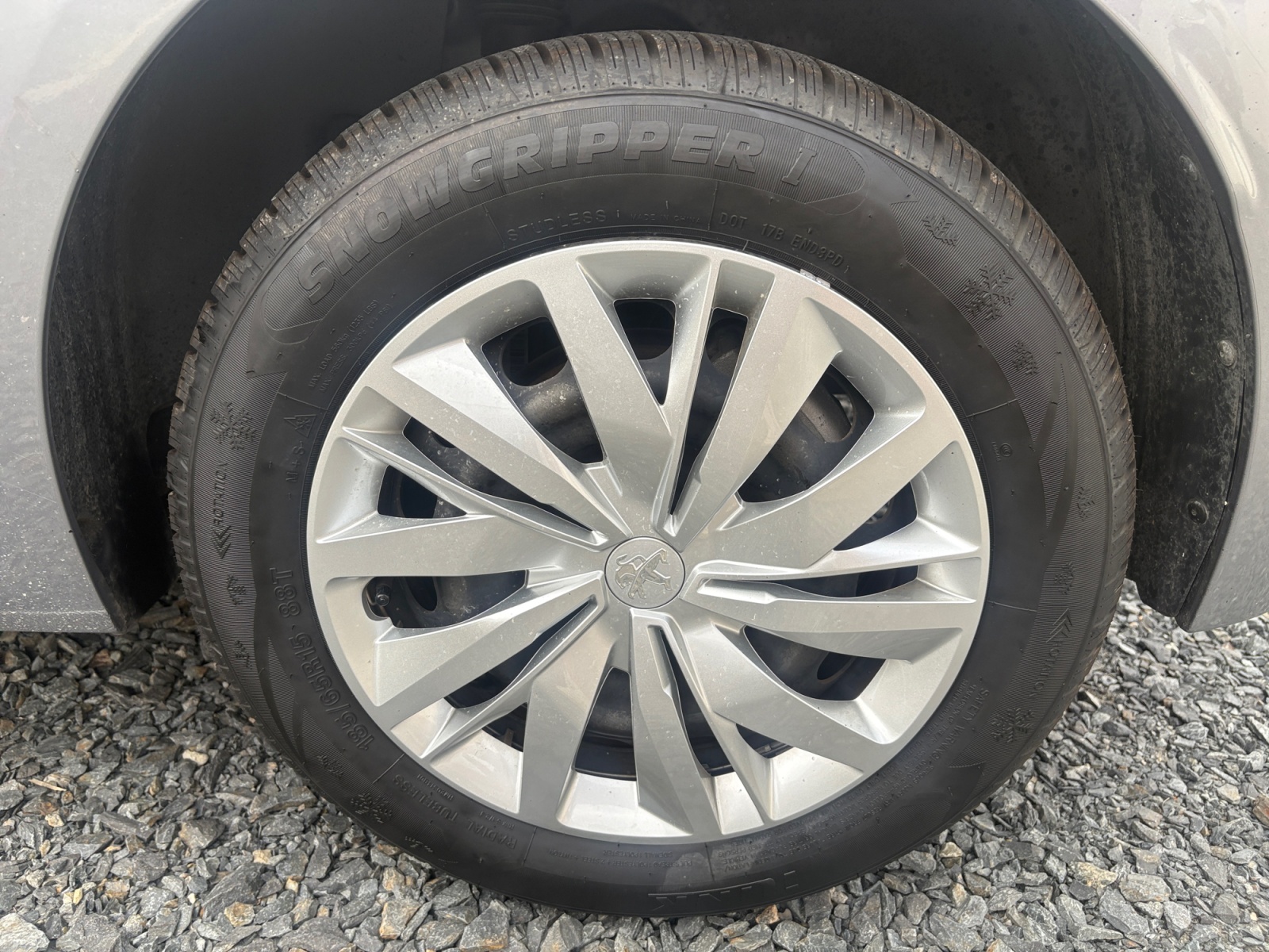Peugeot 208 23