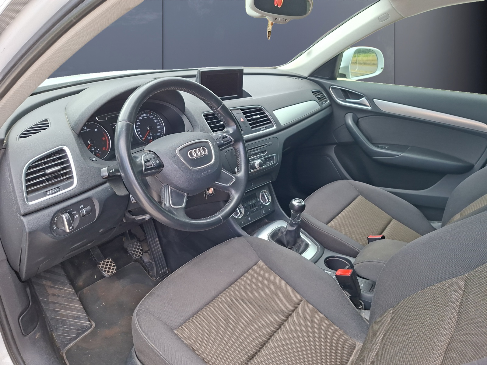 Audi Q3 8