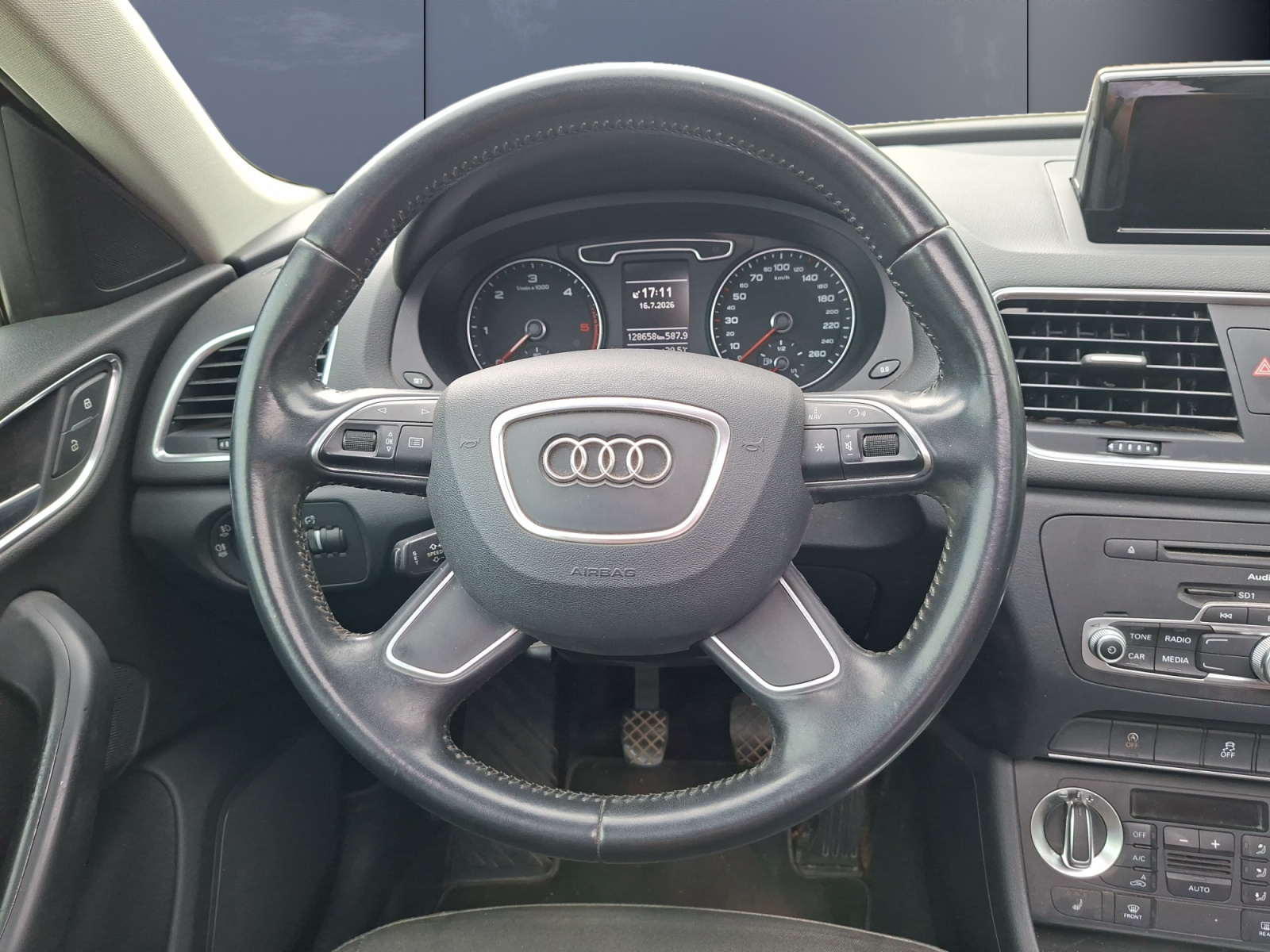 Audi Q3 15